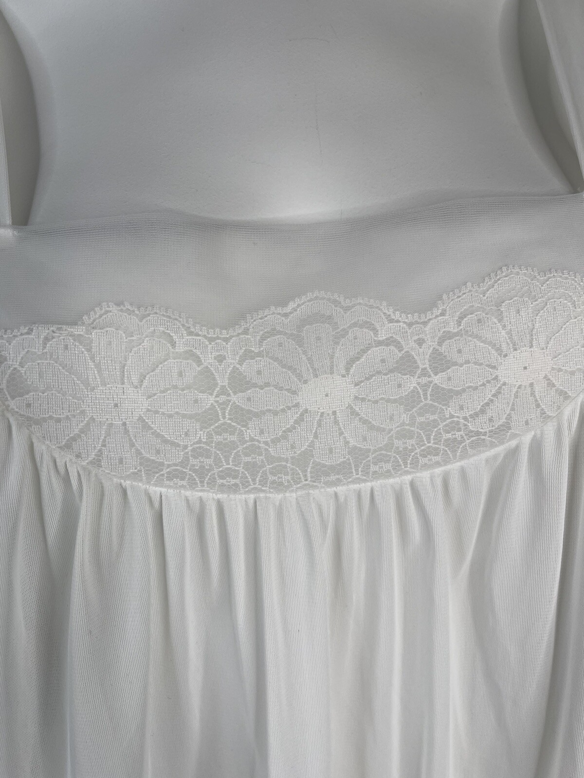 Vtg Womens Small Romantic white nylon nightgown sexy maxi dress Lace chiffon