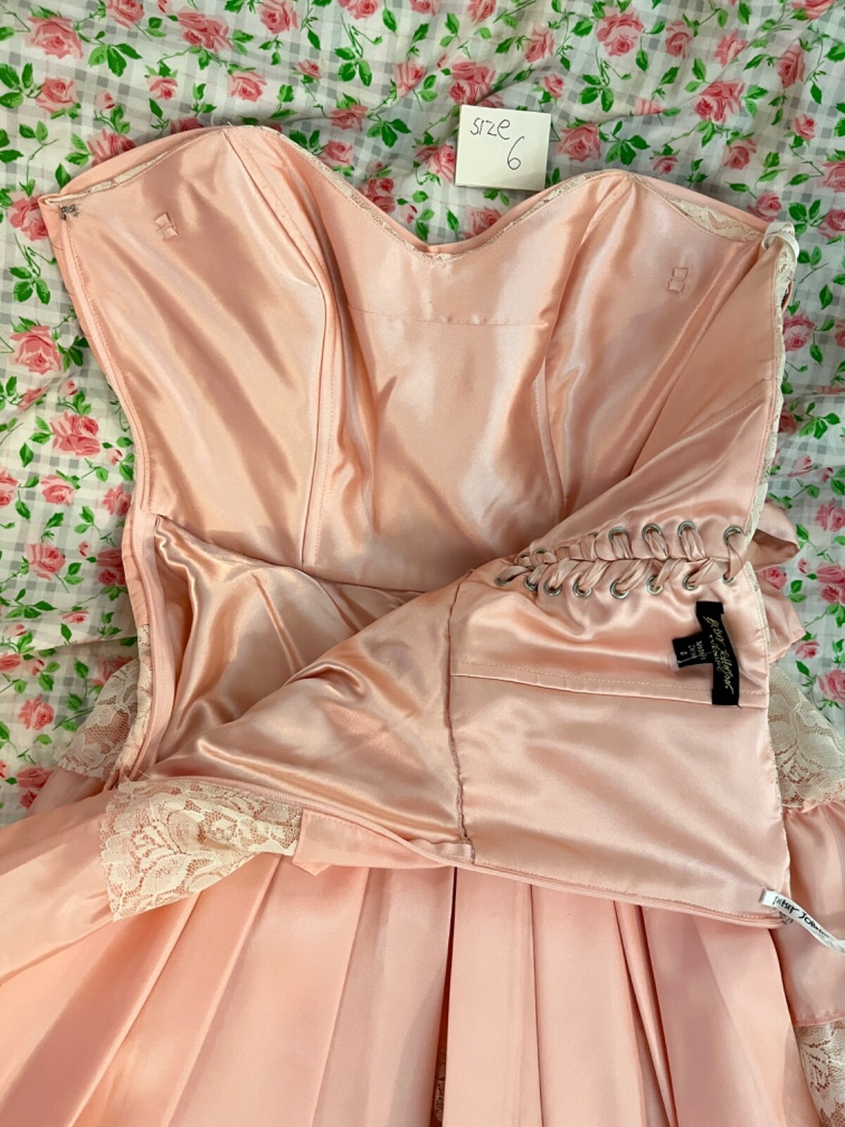 Betsey Johnson Evening Size 6 Vintage Silk Corset Laced Dress Ruffles Tulle Pink