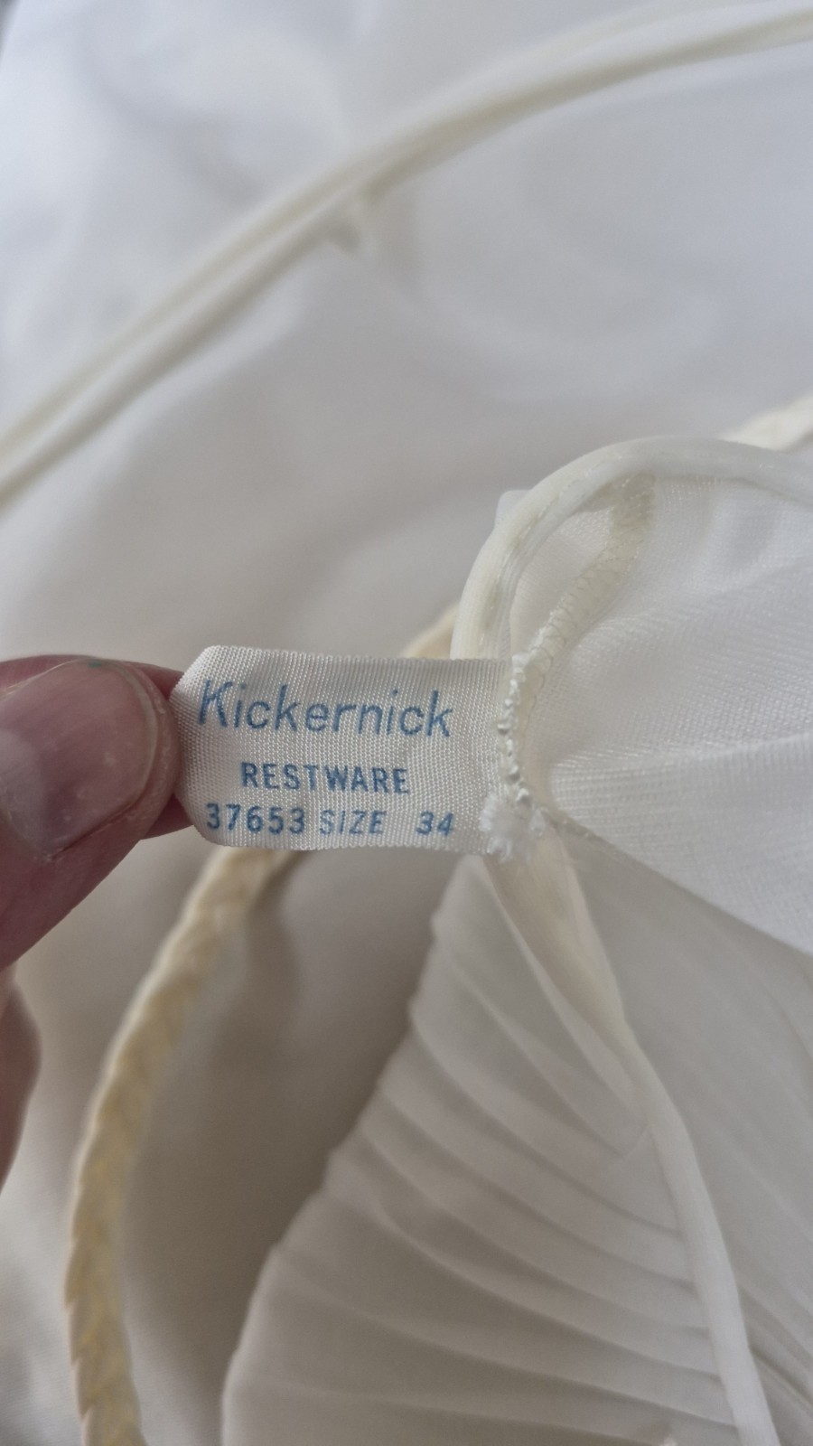 Vintage 2 Piece KICKERNICK Restware Ivory PEIGNOIR Robe & Nightgown -Size S- EUC