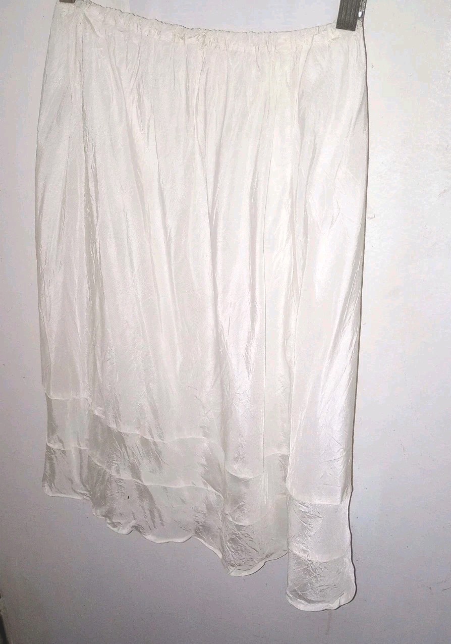 Stunning Vintage Shiny Taffeta Half Slip Cream Satin Layered Seams Small/Med