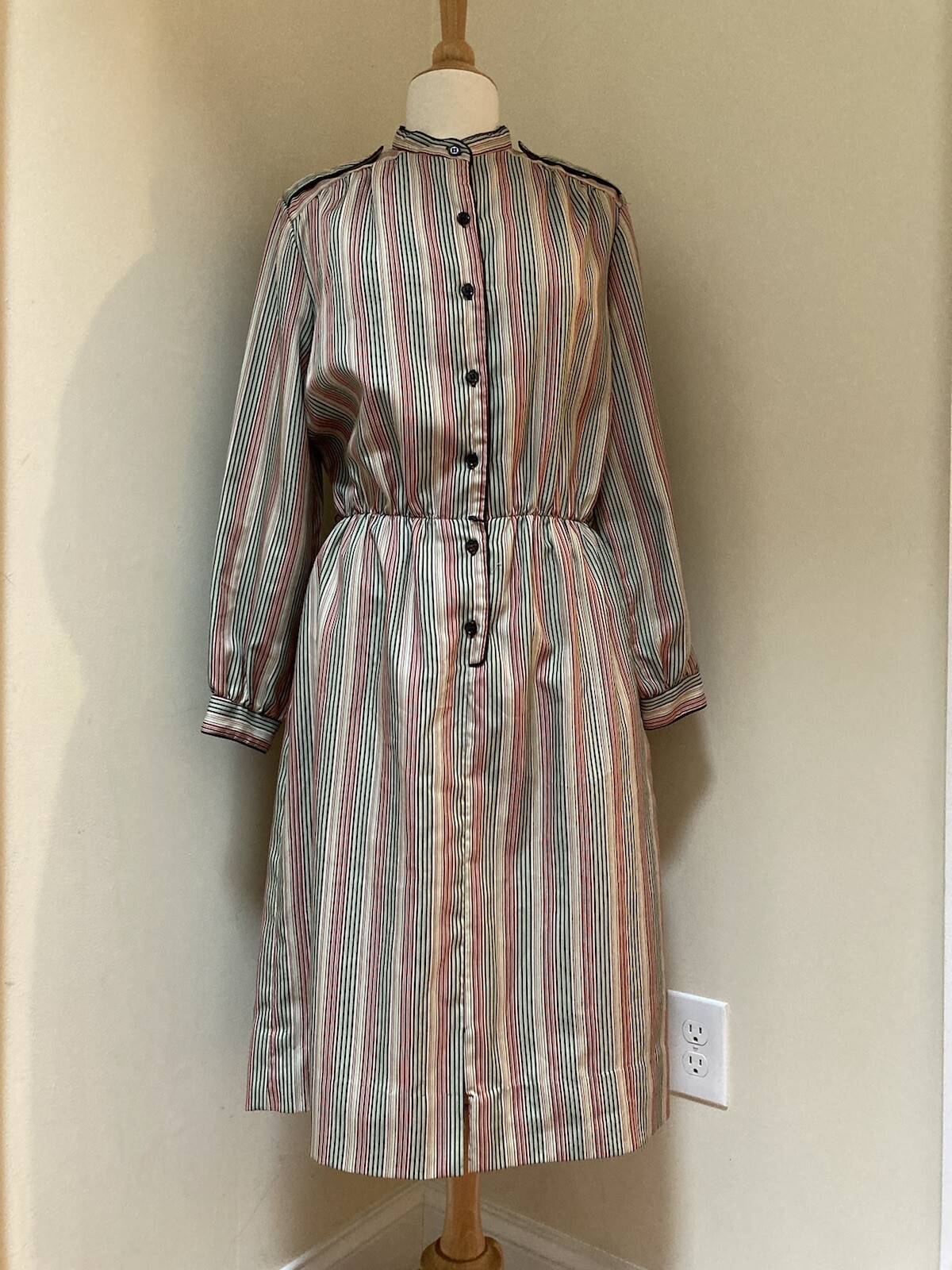 Vtg 70s Nancy Greer Striped Shirt Dress Tan Black Red Green 28 in Waist Small