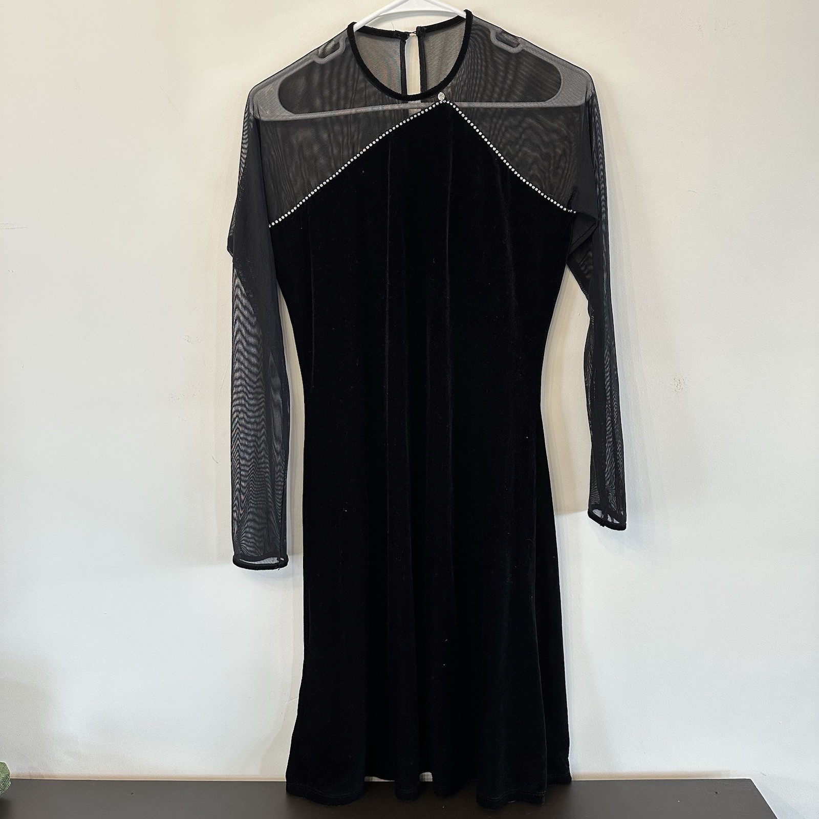 VTG Storybook Heirlooms Black Velvet Dress Sheer Sleeves 4 Womens Knee Length