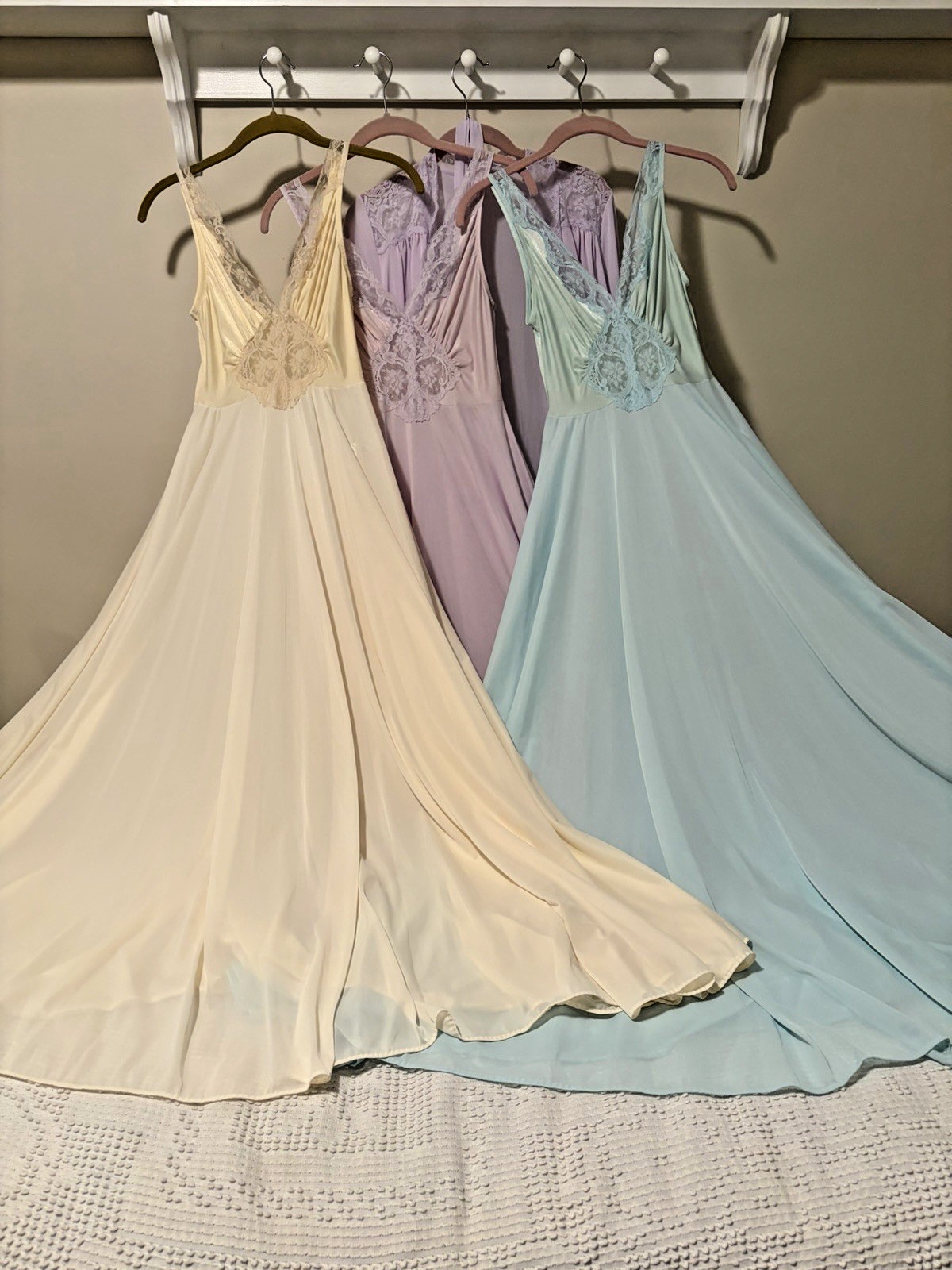 VTG Olga Bodysilk LOT Sz S Negligee & 1 Robe Set Aqua Pale Yellow Lavender -Read