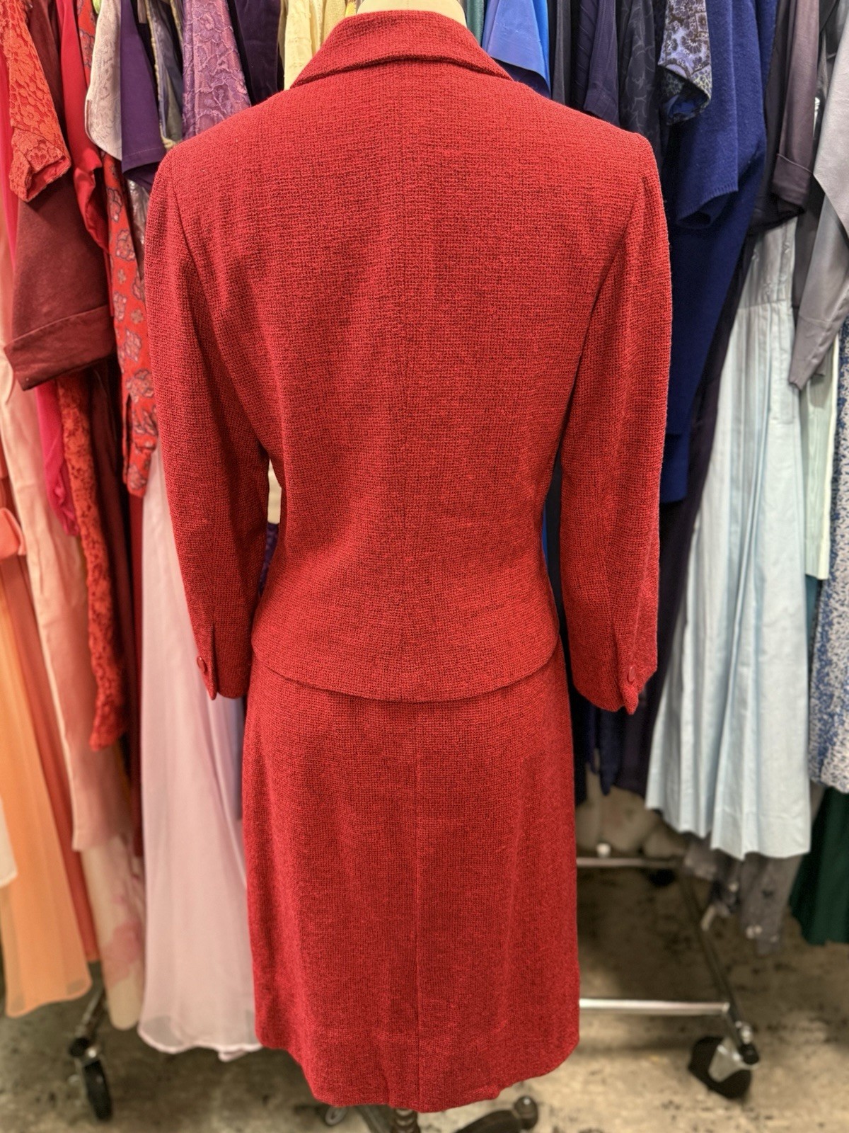 Vintage 1950s Textured Cherry Red Tweed 2pc Womens Suit Blazer / Skirt Small