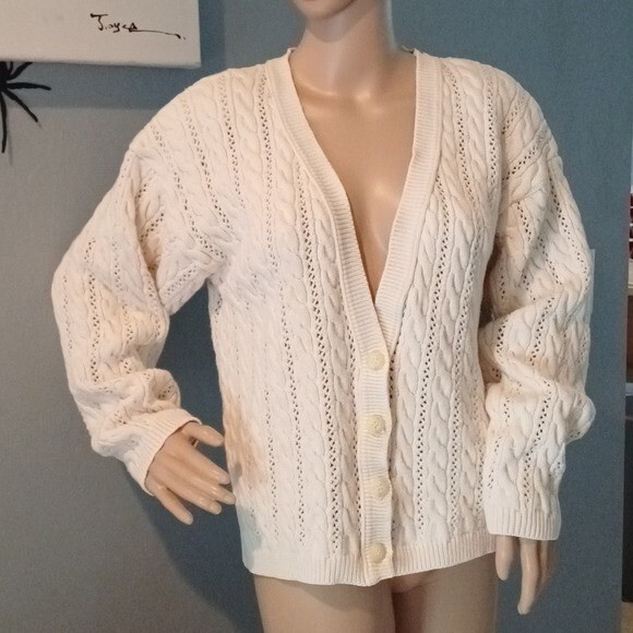 Christie & Jill vintage cableknit V-neck cream cardigan M