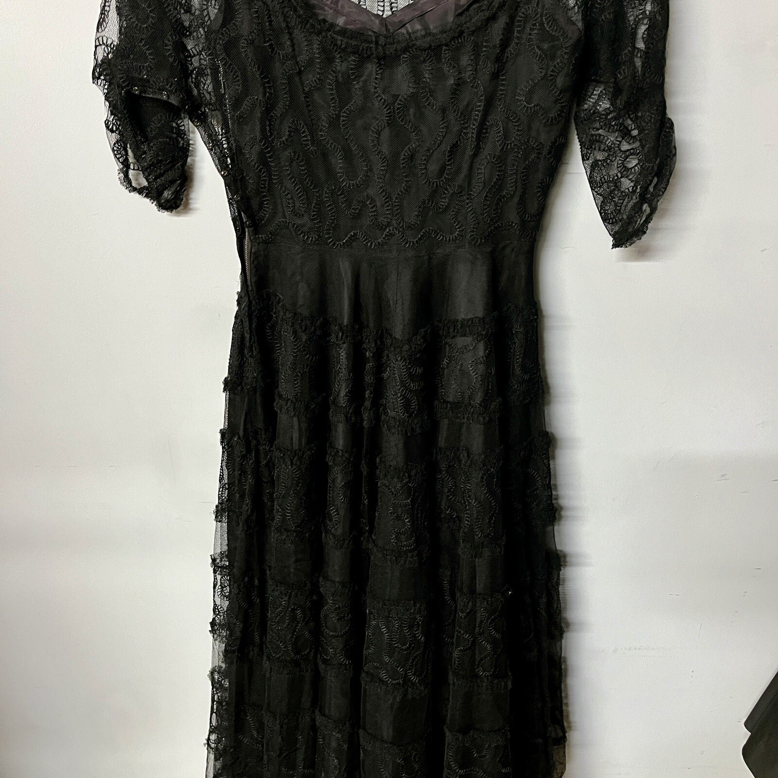 Vintage COUTURE 30s 40s Black Abstract LACE Dress 12