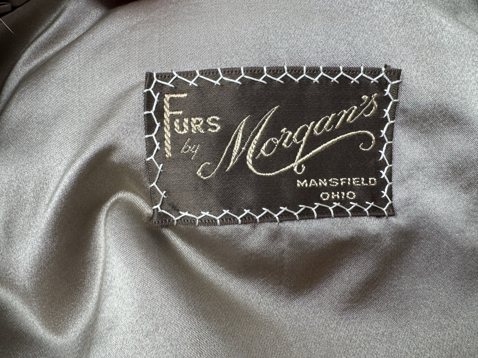 Vintage 1950s Blonde Mink Fur Stole Capelet Wrap Furs by Morgans Mansfield Ohio