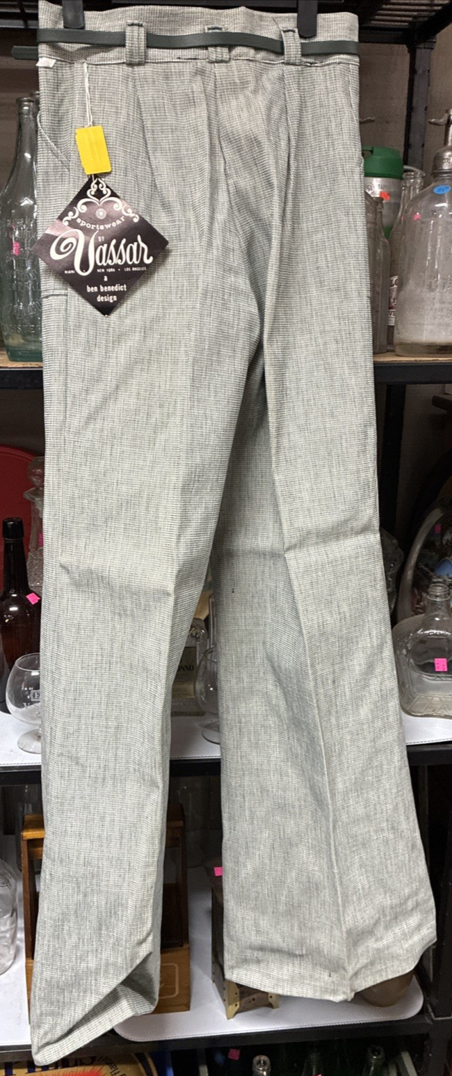 Vintage 1950s Junior’s by Vassar Green Bell Bottom pants w/Belt Size 9 – NWT
