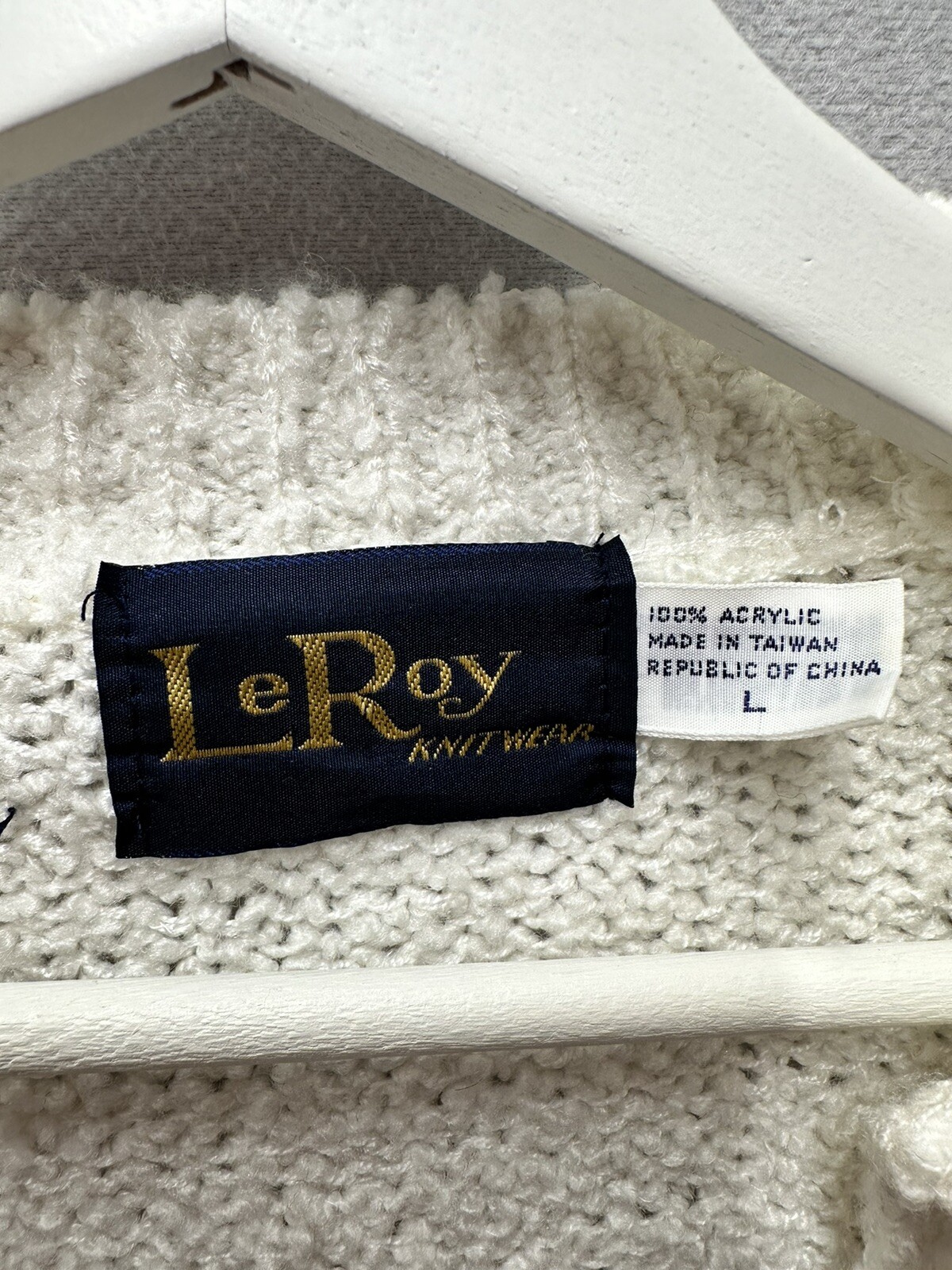 Vintage 1960’s LeRoy Knitwear Women’s Size L Cardigan Winter Sweater White