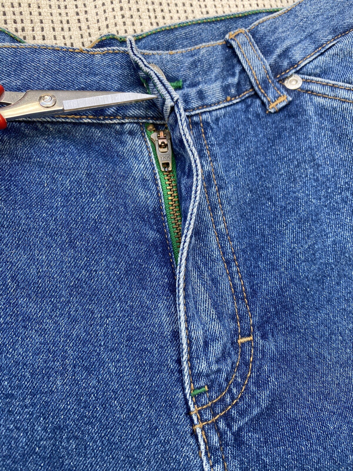 vintage TOMMY HILFIGER DENIM JEANS logo script 2000s 00s Y2K JUNIOR 14 stripe