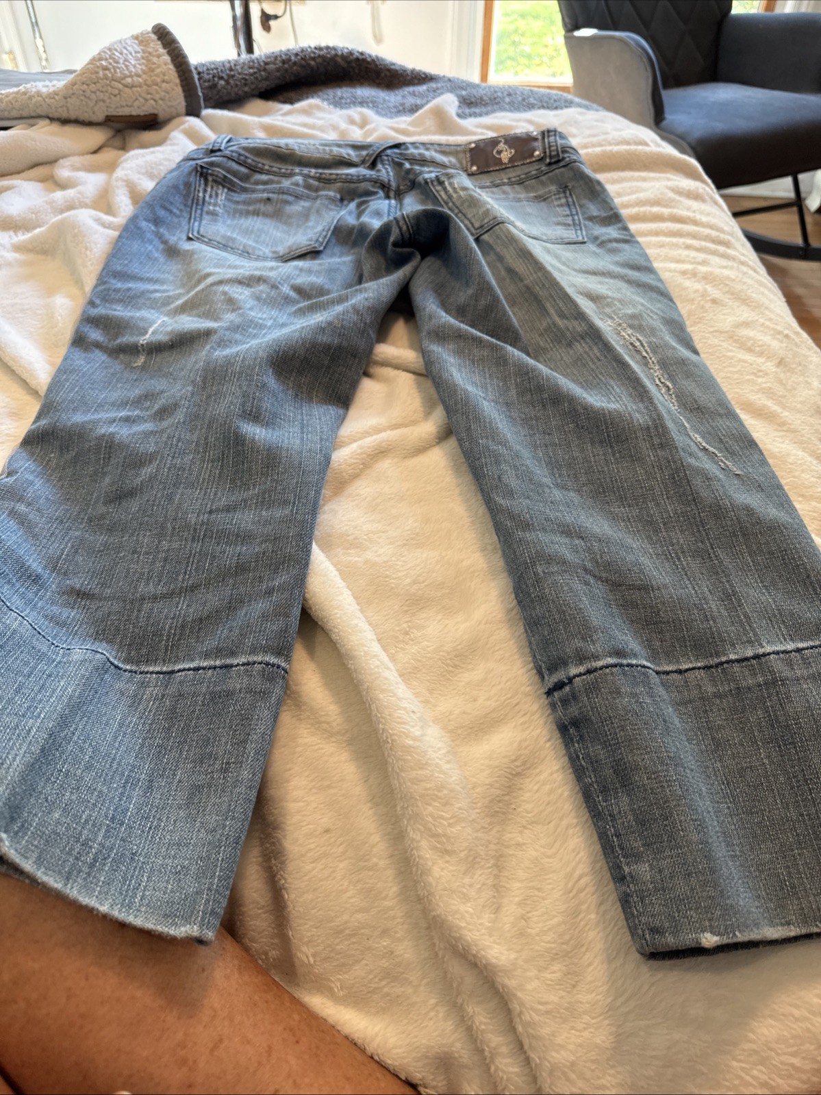 Vintage Baby Phat Capri Pants Distressed Silver Pearls Rhinestones Cat Size 7