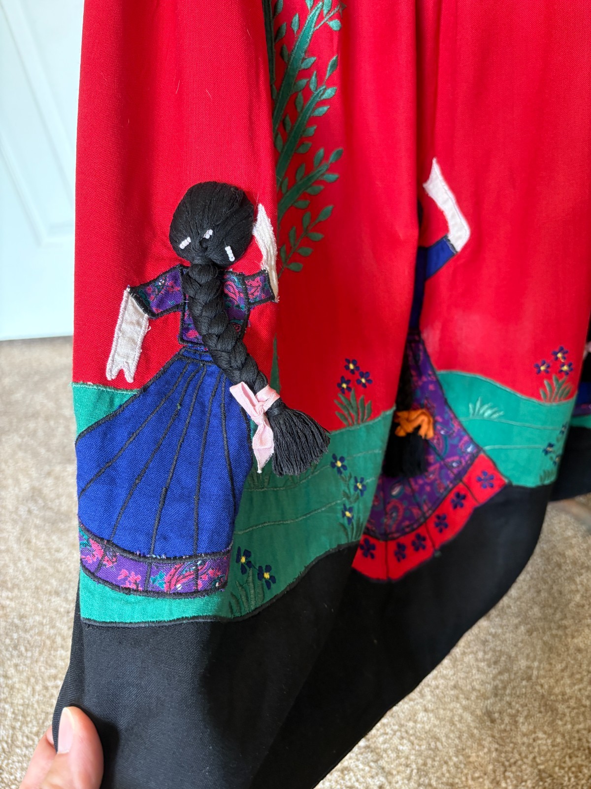RARE Vintage René Derhy Paris Skirt w Embroidered Spanish Dancers & Accents L
