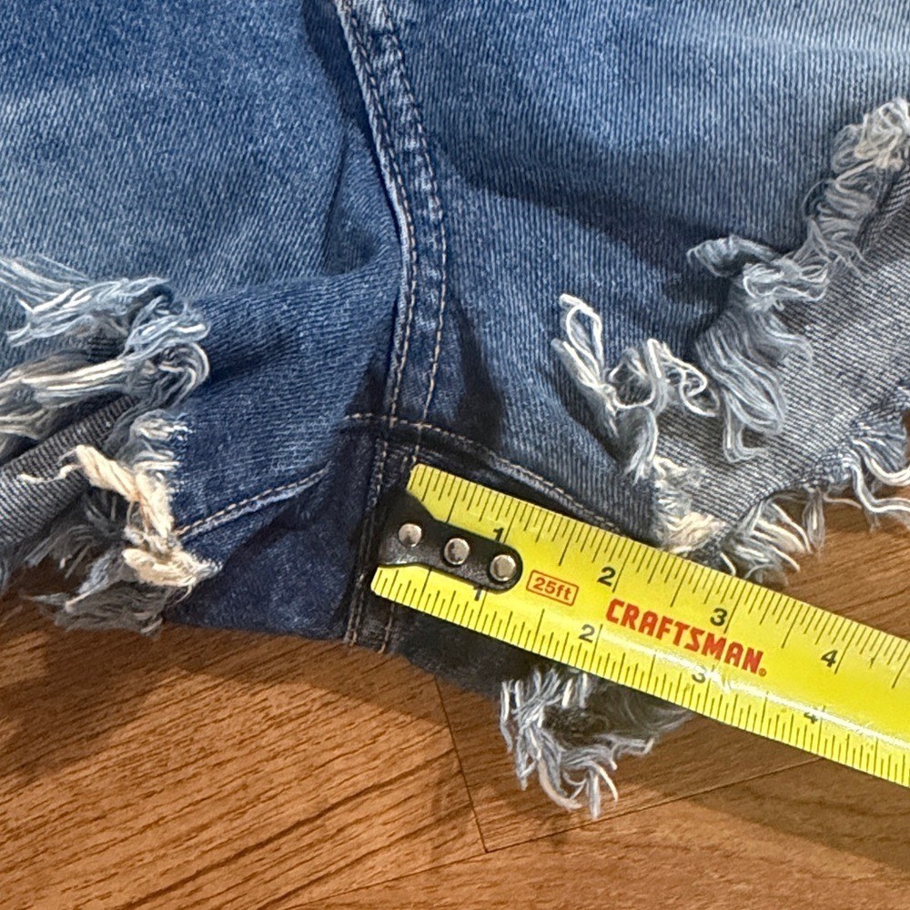 Veronica Beard Women Sz 29/8 Beacon Ranch Timmi Distressed Frayed Jean Shorts