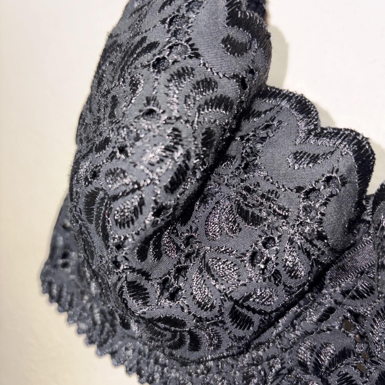 VTG Delicates 34C Bra Black Embroidered Lace UW Sexy Romantic 11935 No Pads