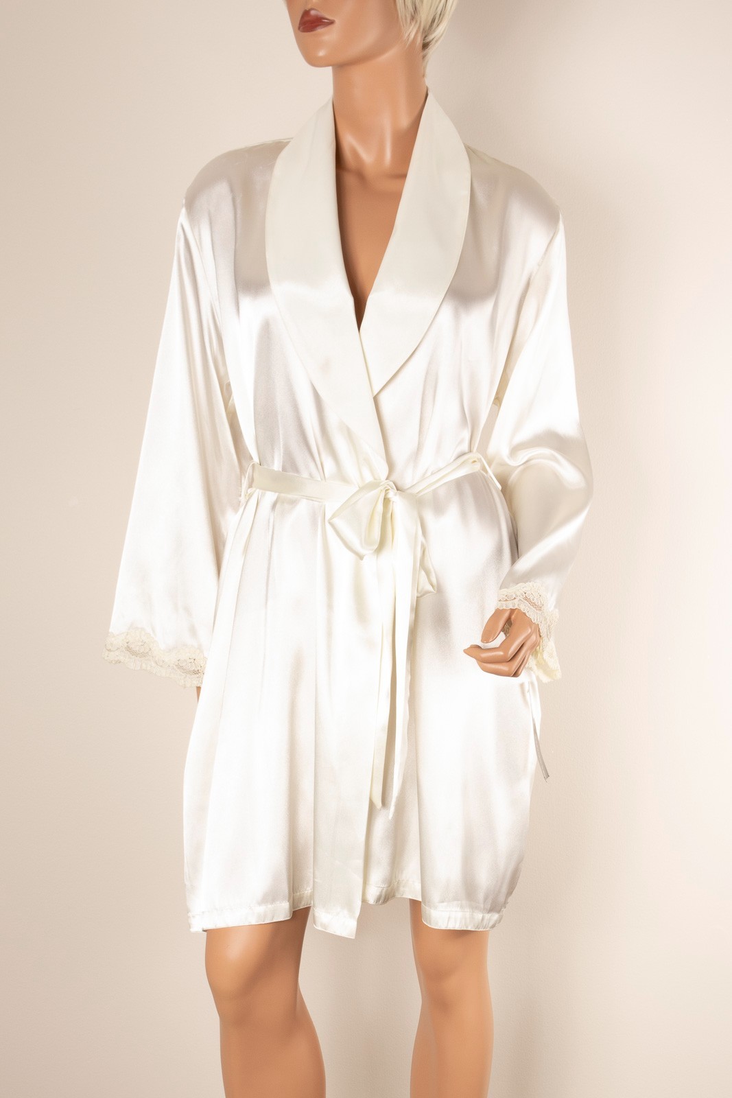 VTG NWT JONES NEW YORK Robe Bridal Satin Bone Flutter Sleeve Belt S/M