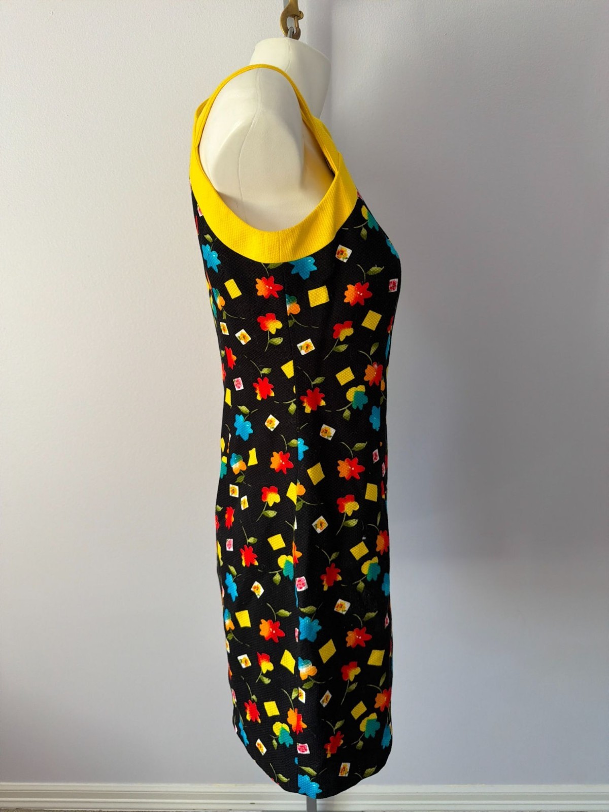 Vintage 90s Linda Segal Dress Floral Black Yellow Mod Cutout Mini Size 4 Pop Art
