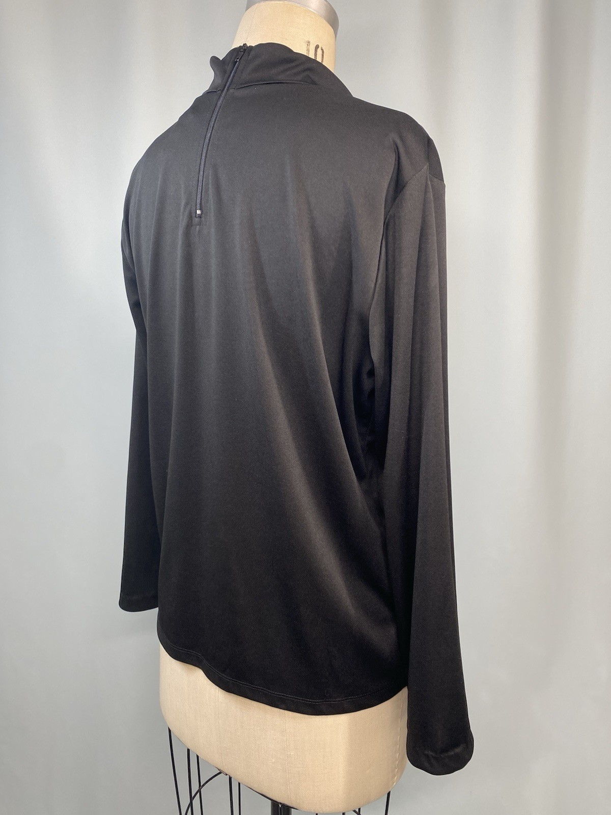 Vintage Women’s Top SIZE LARGE black poly knit VICKI WAYNE turtle neck 80s 90s
