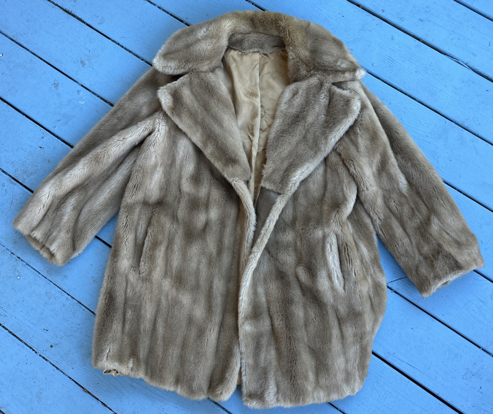 Vintage 60’s Tissavel France Furrage Beige Faux Fur Long Coat Sz. Medium?