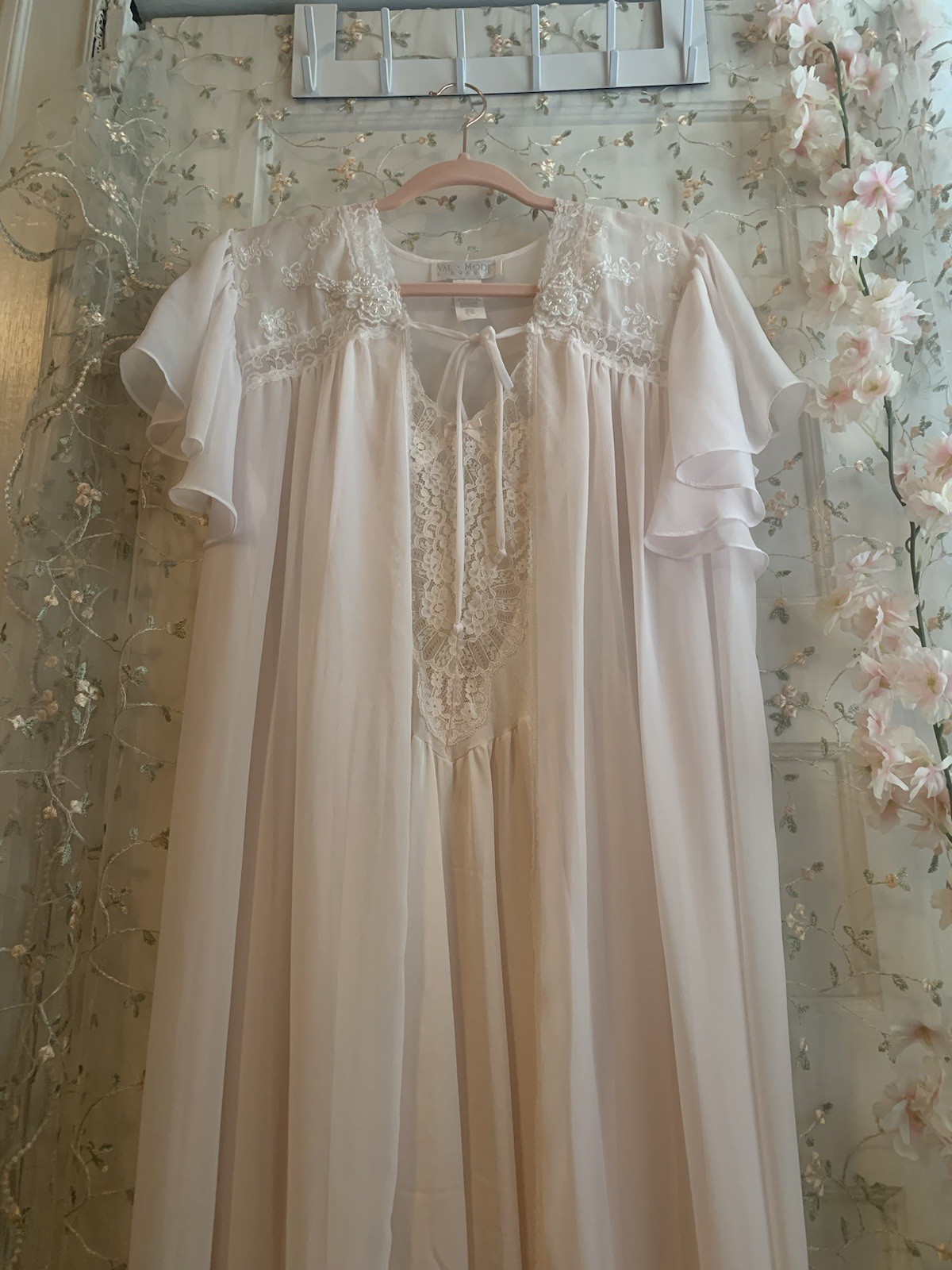 vintage balletcore coquette dreamy pale pink lace nightgown size M