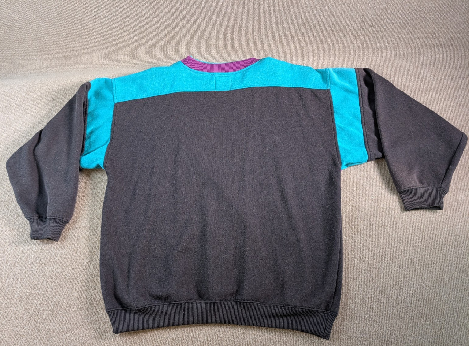 VTG Jordache International Sport Pullover Sweater Large? Black Purple Colorblock