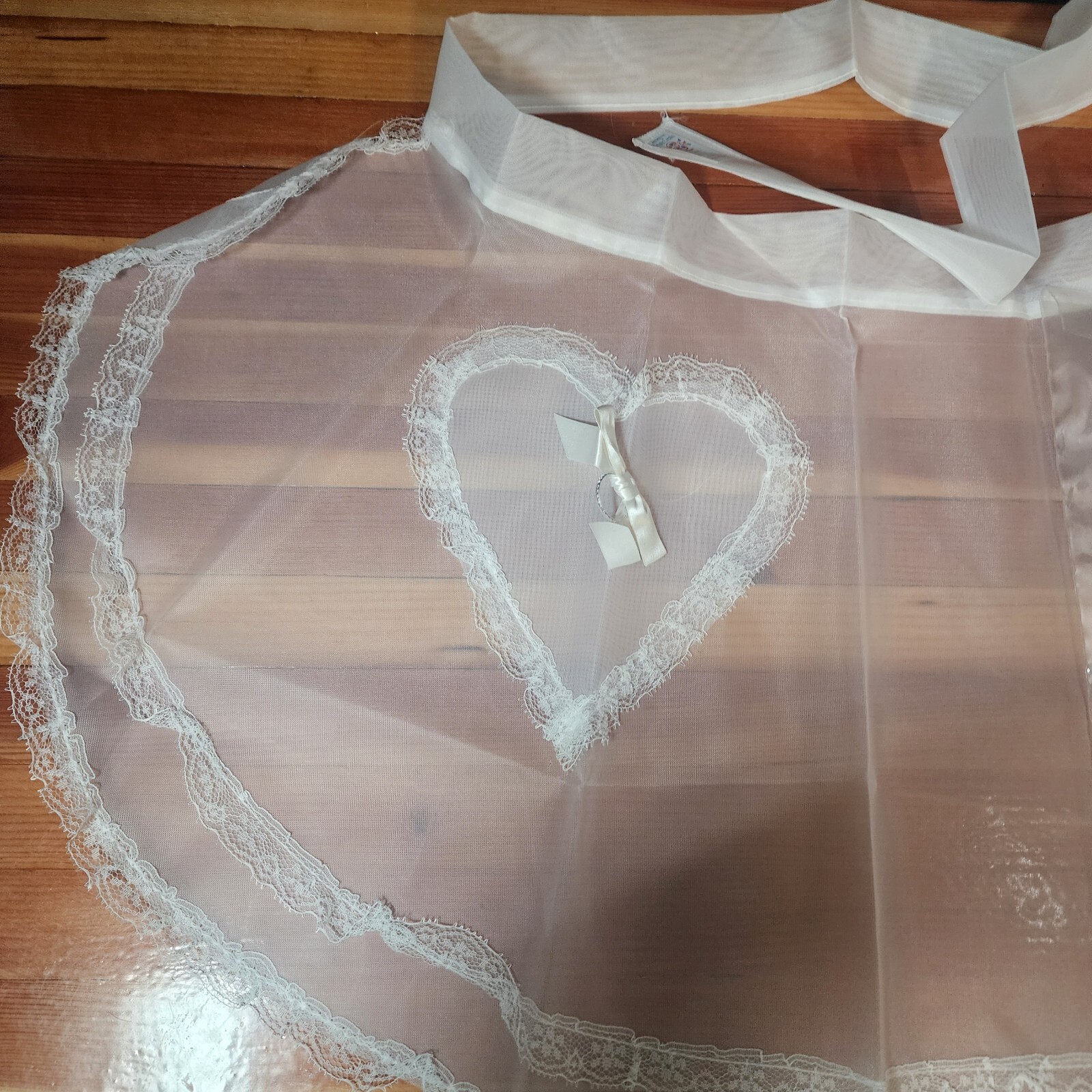 1950’s Half Wedding Apron White Nylon Artistic Creation NIP/NOS Heart Lace V Day