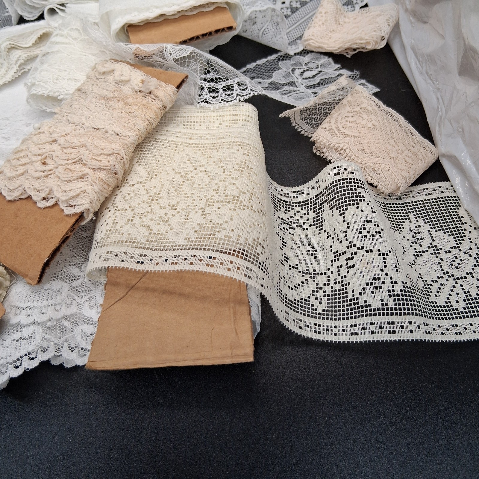 LOT: VNT Lace White Cream Sowing Ribbon Decorative Trim 5.7 oz.