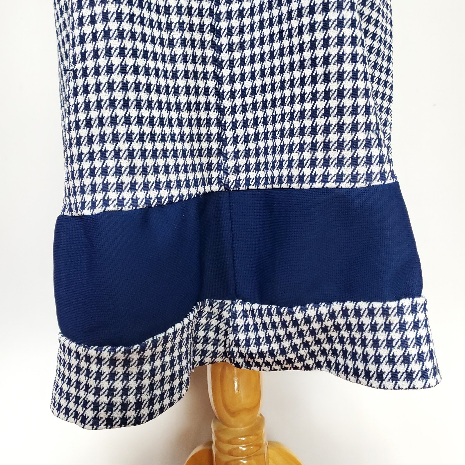 Vintage 1970s Retro BlueWhite Geometric Print Shift Shirt Dress Short Sleeve M