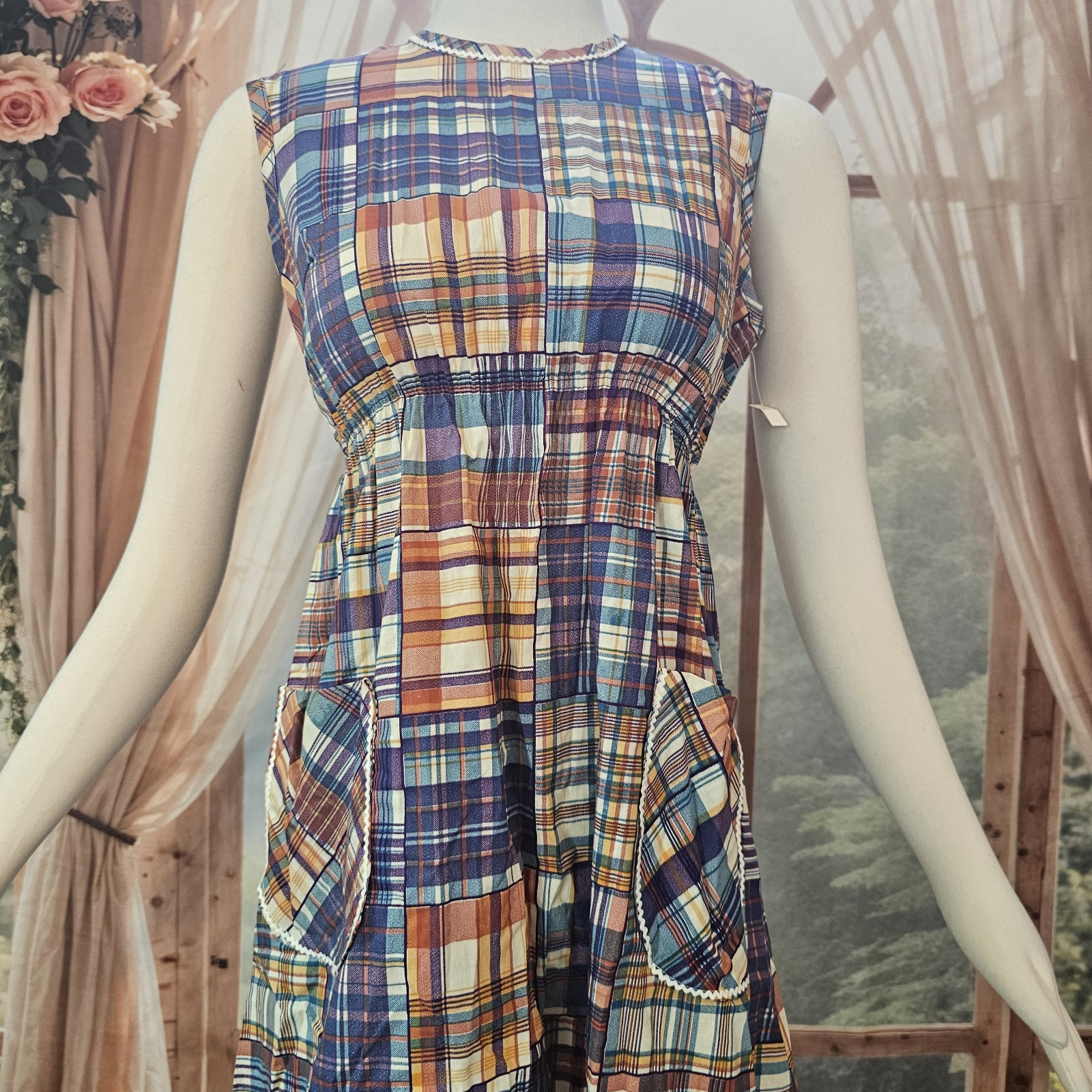 Vintage DEADSTOCK 1960’s Dress Fitted Patchwork Print Scalloped Hemlime NWT