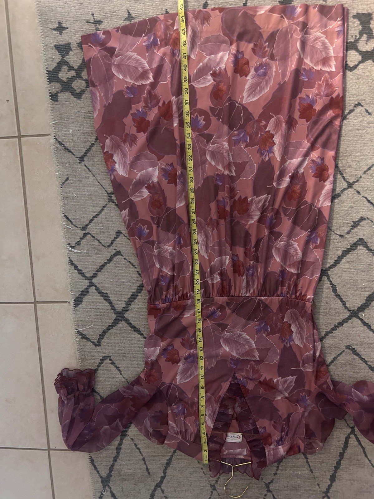 RARE 1970’s Vintage Amy Deb Mauve Floral Womens Ruffle Dress.