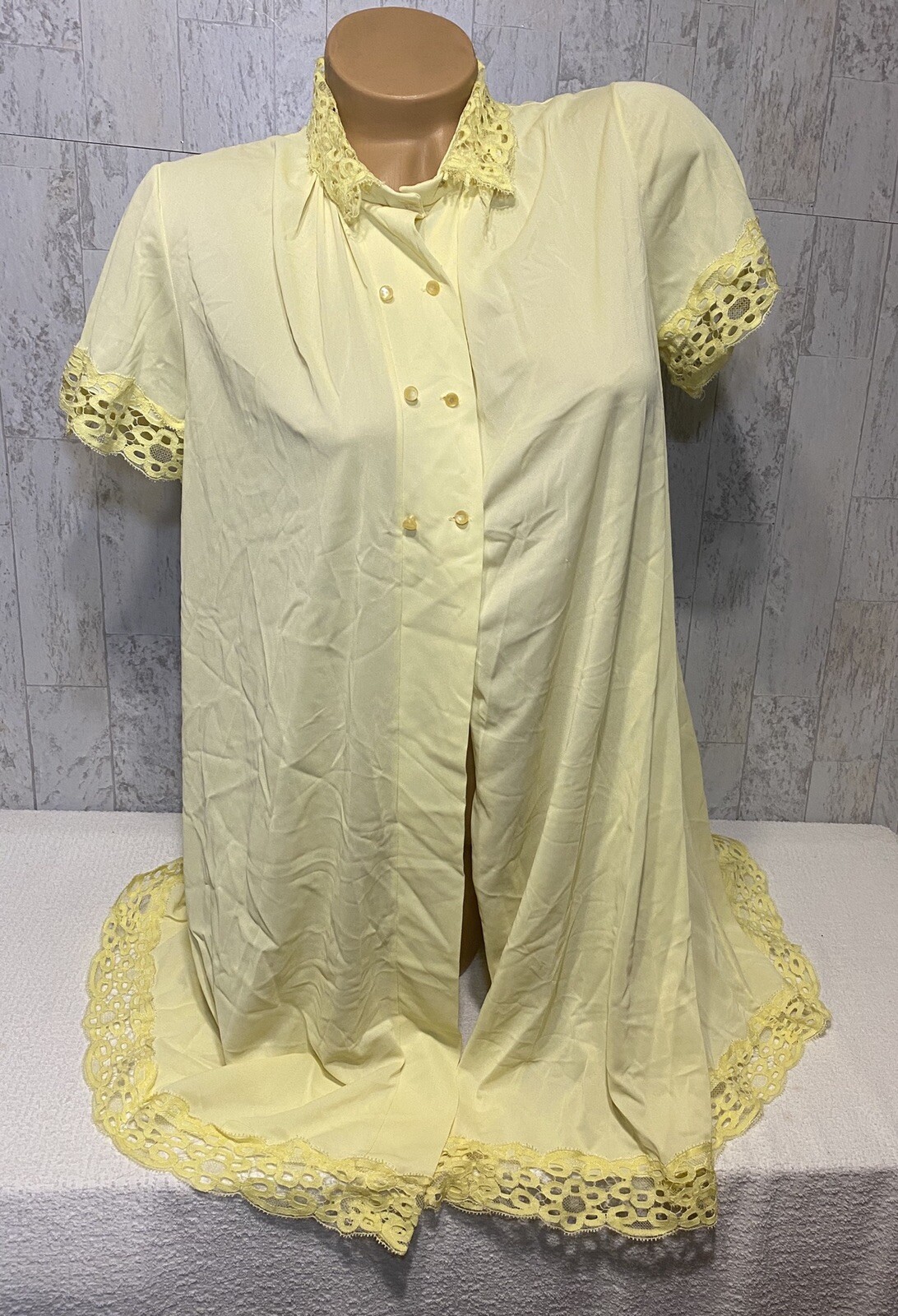 VTG Peignoir Robe Yellow 100% Nylon Sears Roebuck & Co Small-32-34 butter #L49
