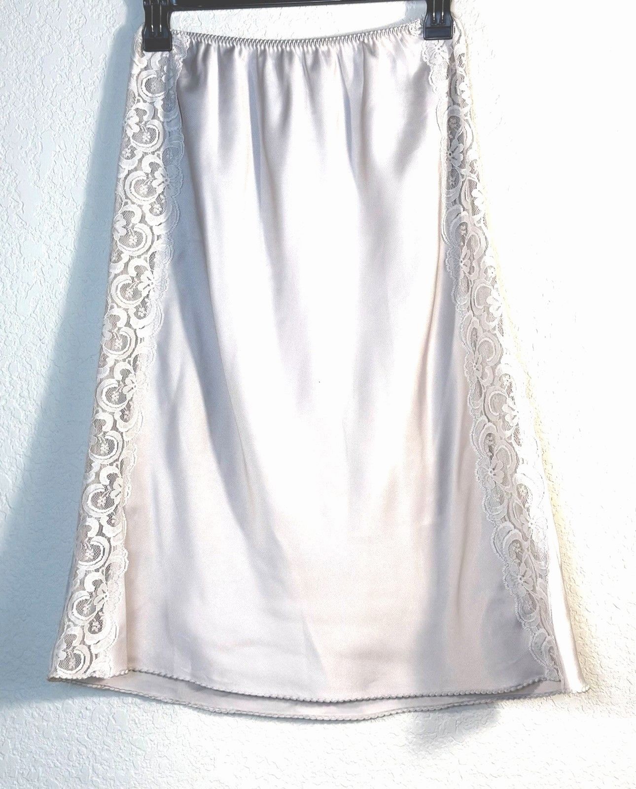 Vintage Westform Half Slip Skirt Medium Silver Gray Satin Wide Lace Sides USA