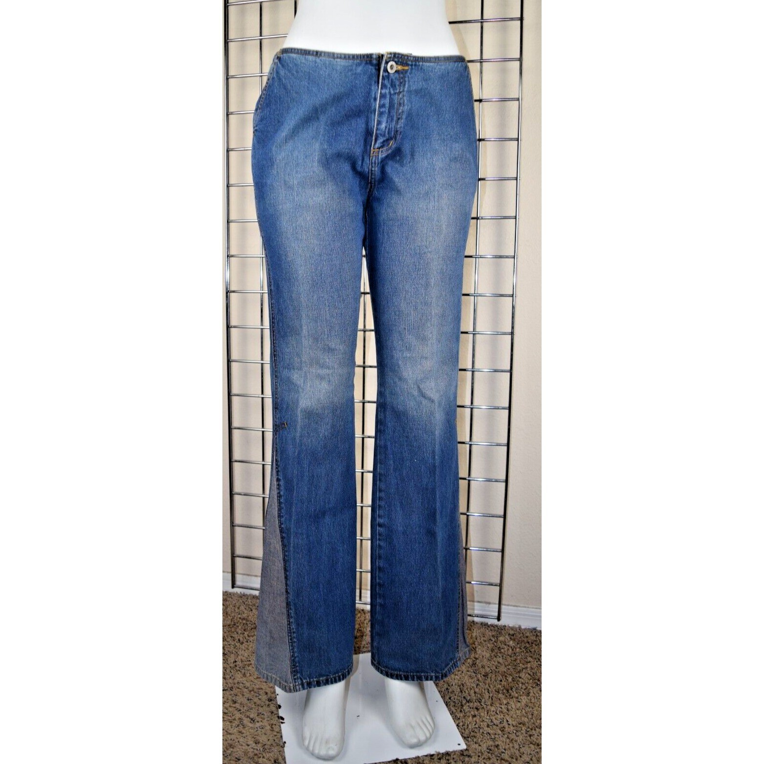 Vintage Guess Jeans 32 x 32 90s Blue 2 Tone High Waist Flared Leg No Belt Loops