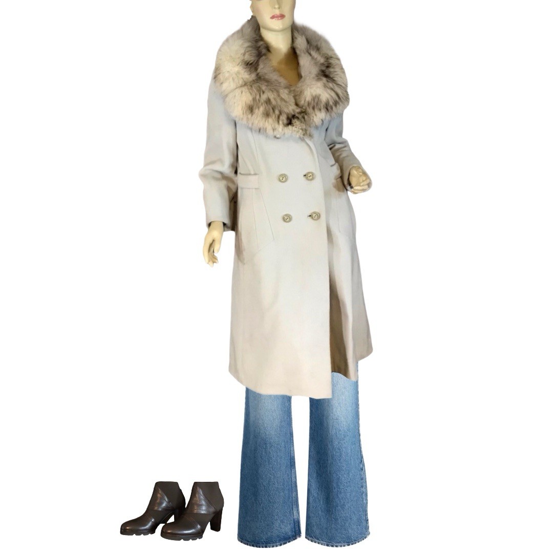 VINTAGE CIRCA 1970’S SABRINA GRAY WOOL AND FOX FUR COLLAR COAT SZ APPX SMALL