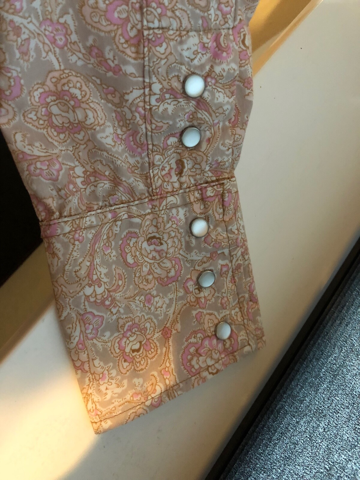 Vtg 80s GAP Lady’s Western Shirt, Pink Floral Print, Pearl Snaps, Rodeo Queen M