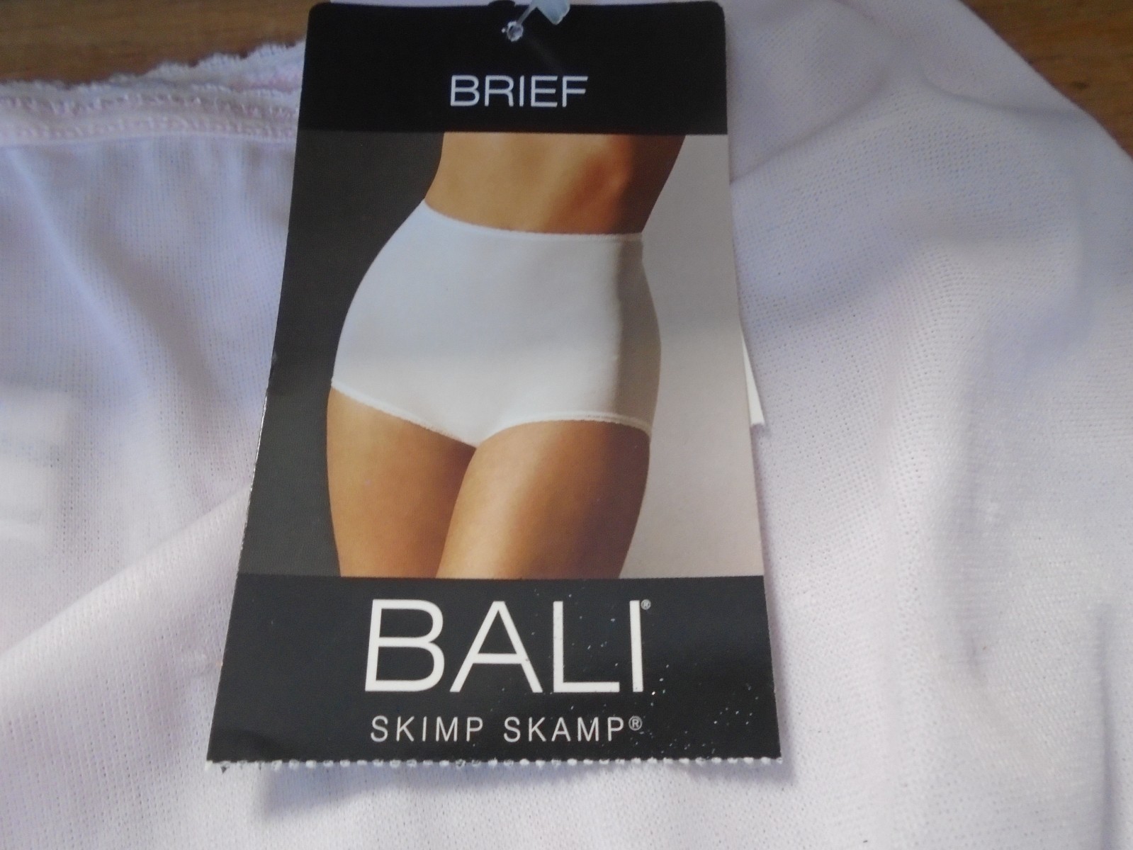 1 Pair Vintage Bali Style 2633 Light Pink Brief Panties Sz 6 Hips 38-39 NWT