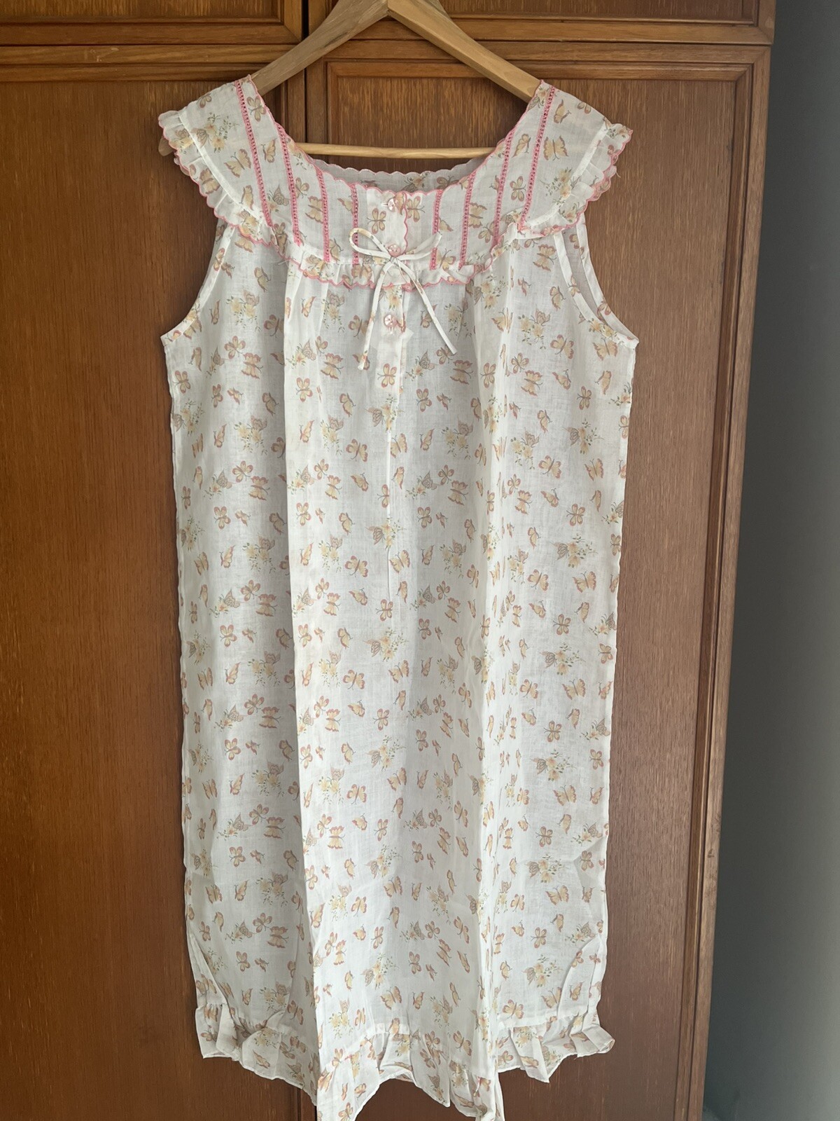 Henry’s Vintage White 70s nightie AU 14 Floral BNWOT