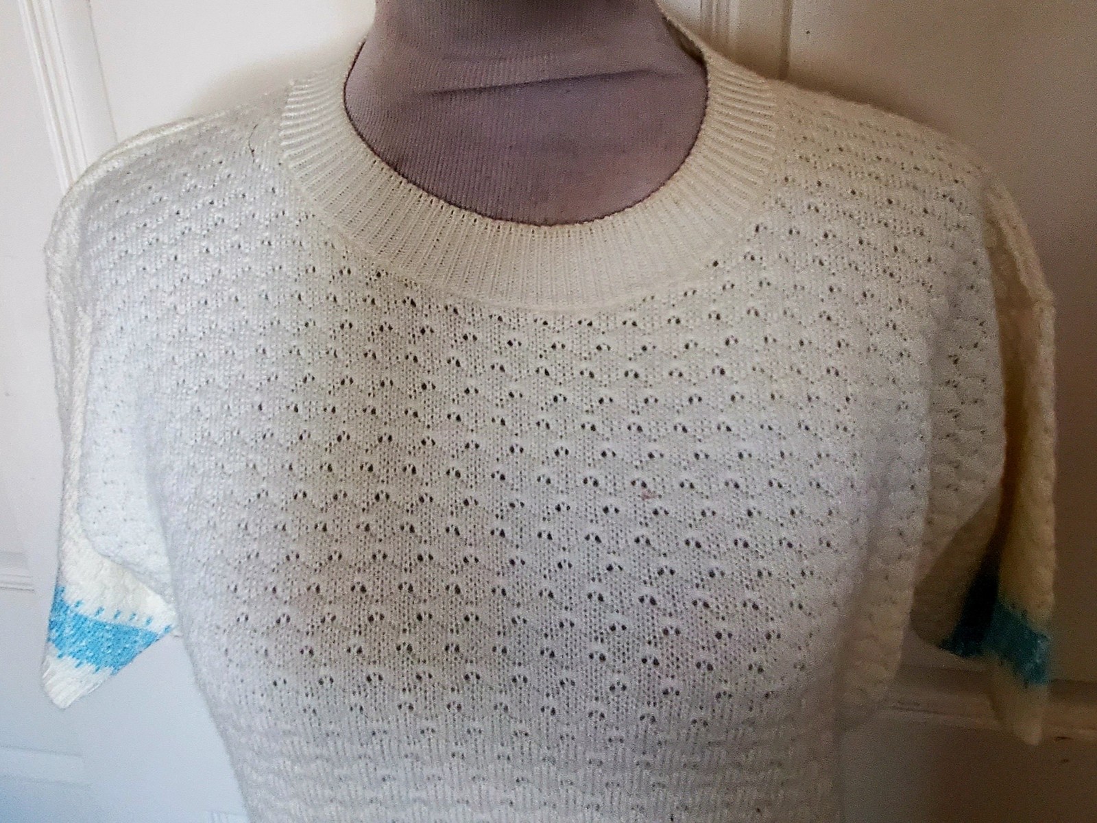 Vintage Cream and Blue Cuddle Knits Pullover Sweater Top B40 7th