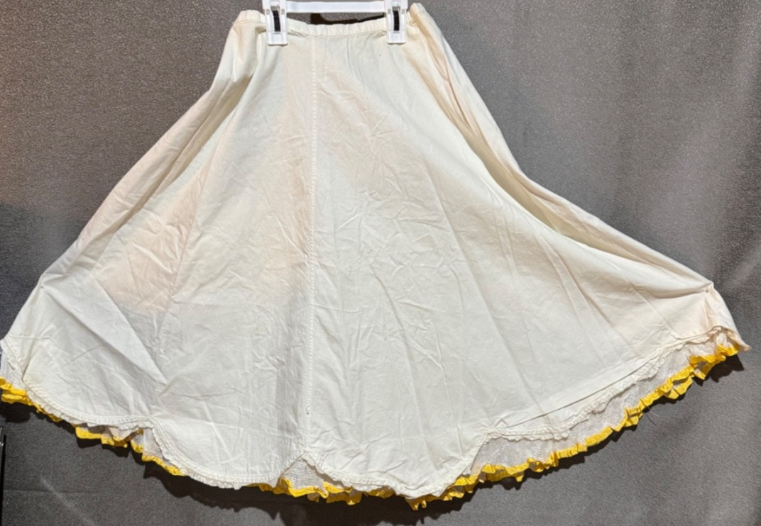 Antiq. FRENCH EDWARDIAN VICTORIAN WHITE COTTON PETTICOAT WITH LACE Trim Netted