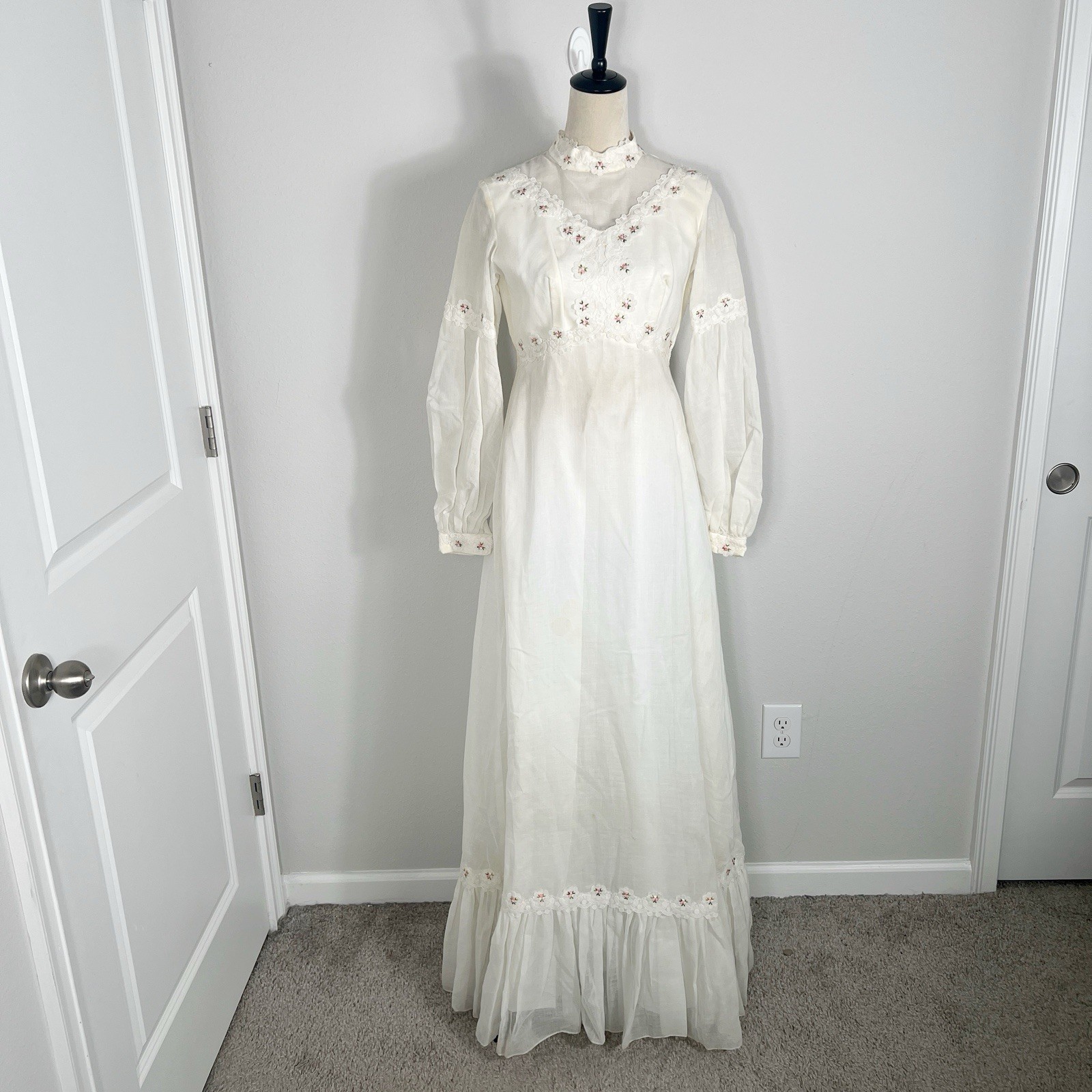 Vintage 1970’s Wedding Dress White Pink Rose Details Prairie Cottage Modest