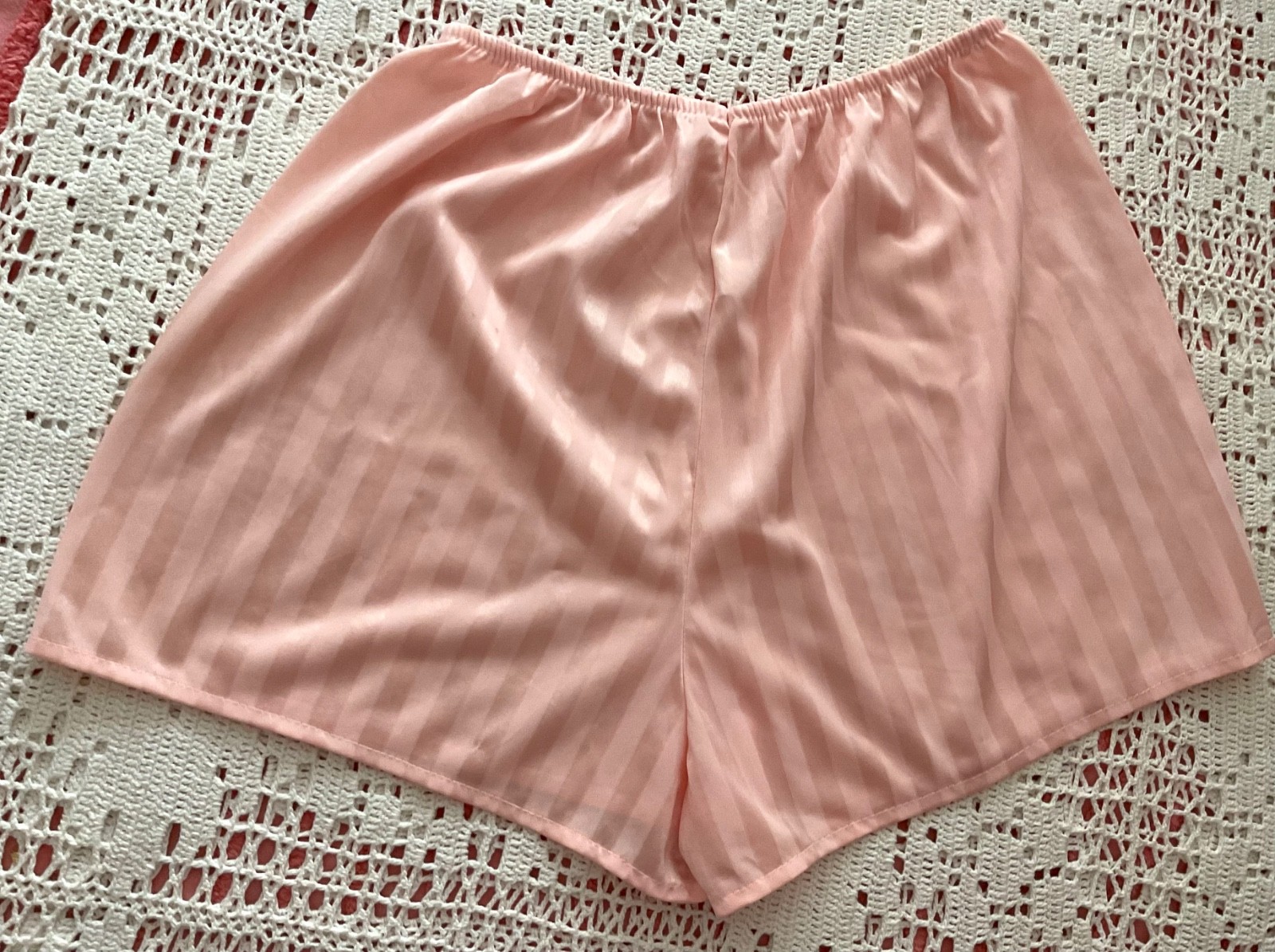 VINTAGE JILL ANDREA OF NY NYLON SZ M 2 PC SHORTIE PJ’S PEACH W/MATCHING LACE TRM