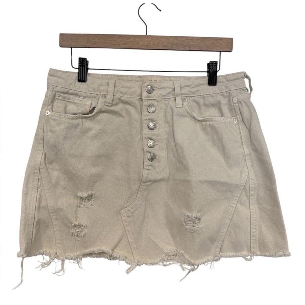 We The Free Free People Ivory Mini Raw Hem Distressed Denim Skirt- Size 31