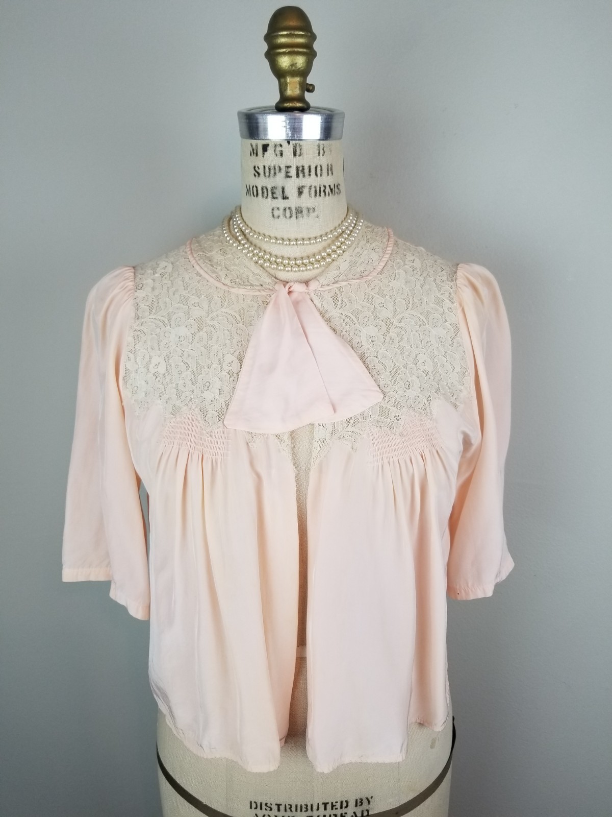 Vintage 1940’s Luxe Peach Satin & Intricate Cream Lace Boudoir Bed Jacket