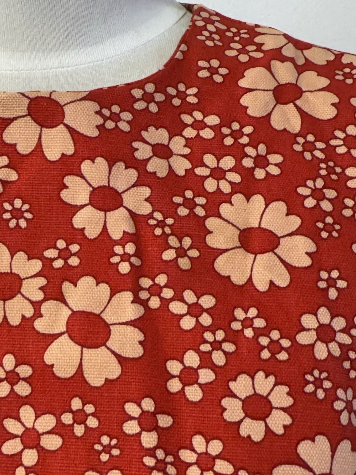 Vtg 60s Dress Heavy Cotton Blend MOD Flower Power Daisies M Red