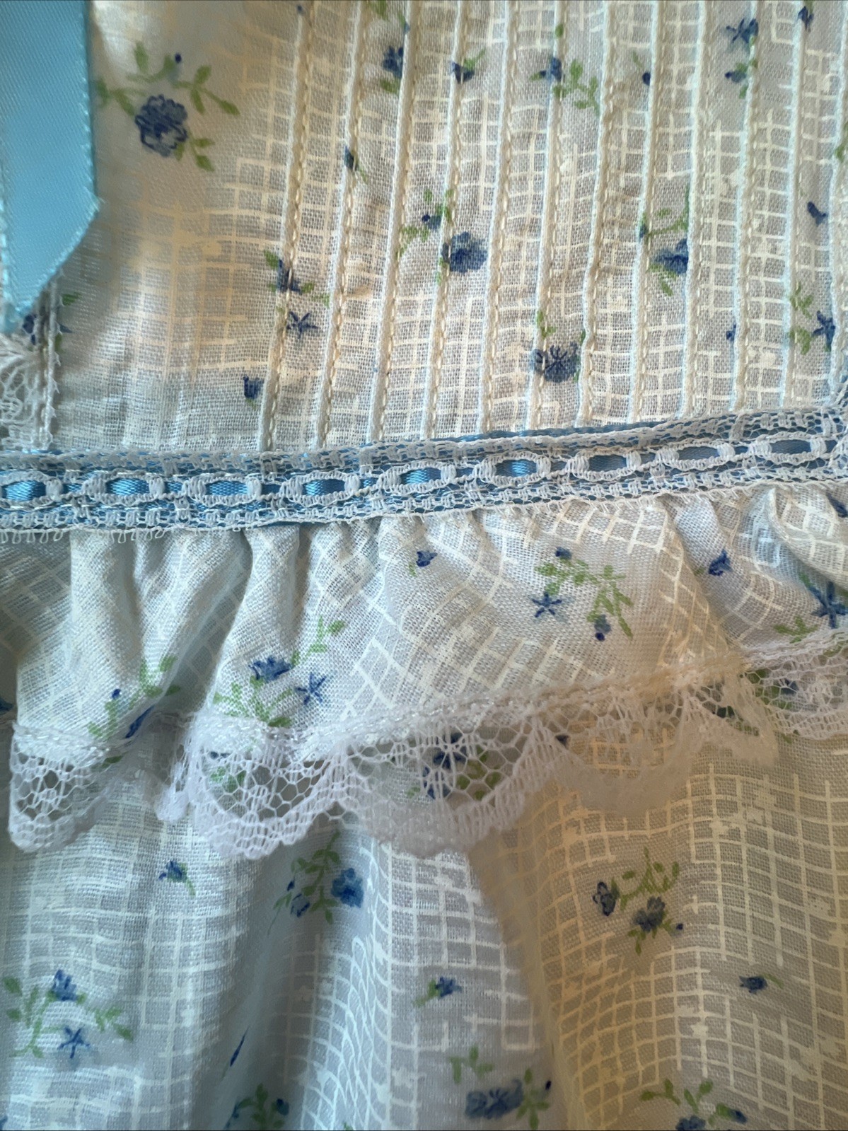 Vintage Nice n Easy Blue Floral Cottagecore Nightgown Lace Yoke Bow Womens M USA