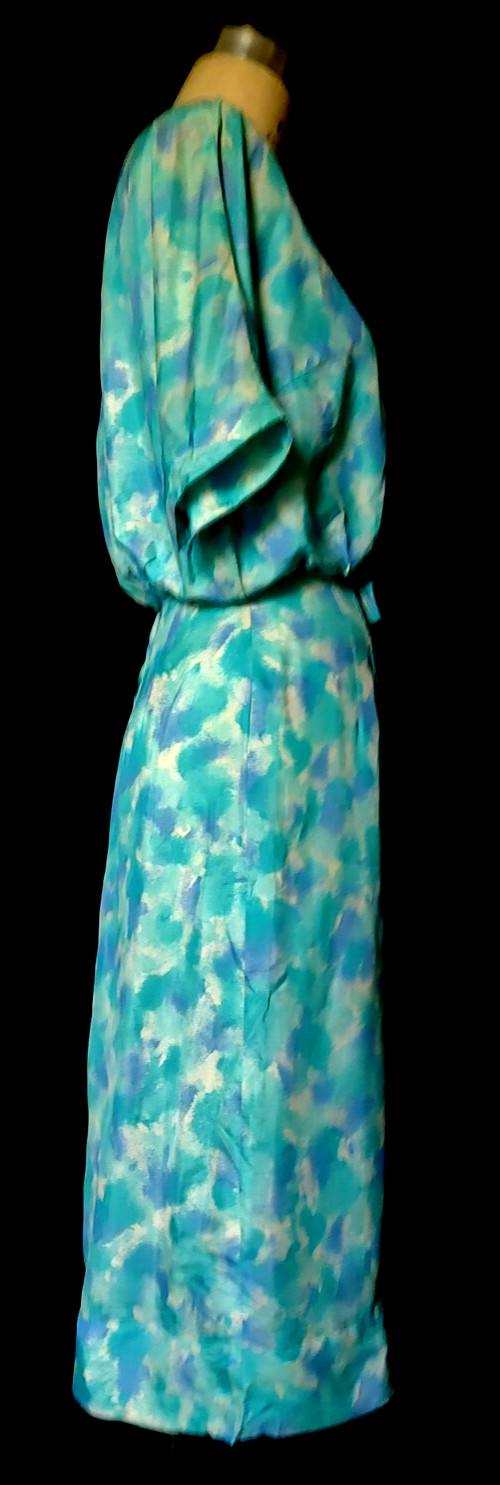 Vtg 1960s SHIRT WAIST Blouson Style DRESS, JEWEL NECKLINE pastel printed SILK