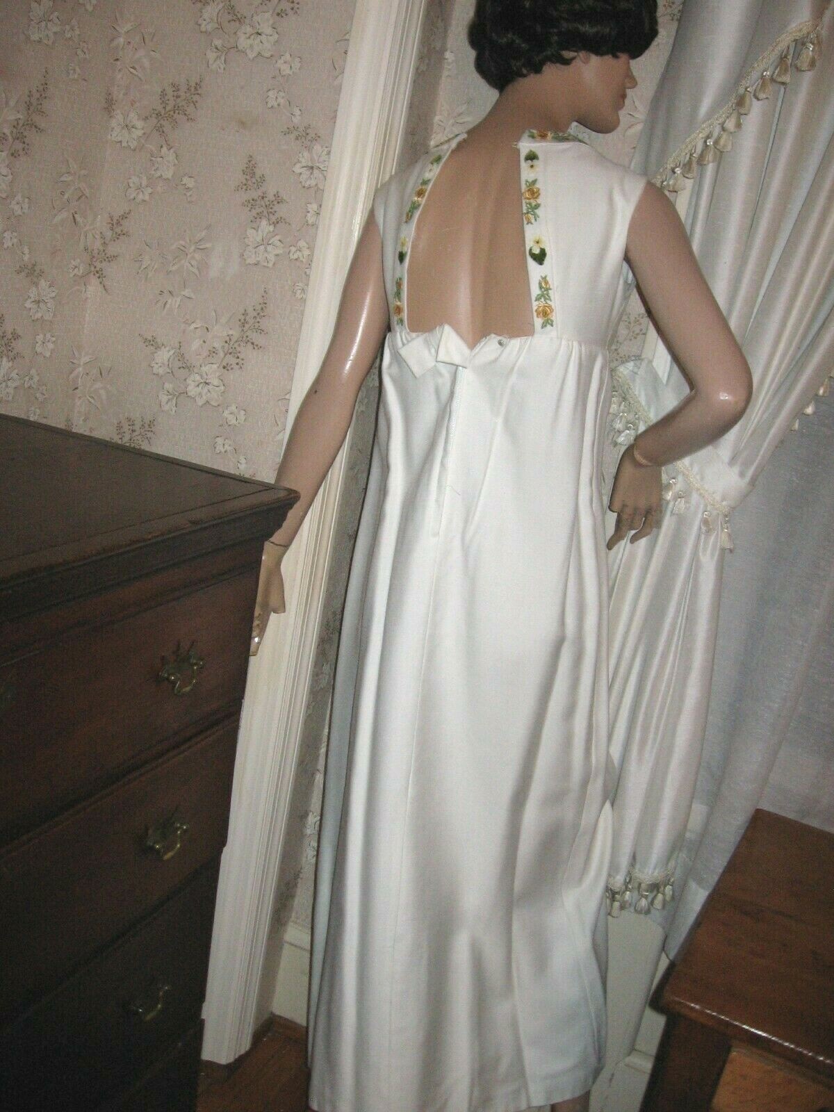 VINTAGE 1960 IVORY EVENING GOWN – GOLD/YELLOW/GREEN EMBROIDERED FLORAL DESIGN