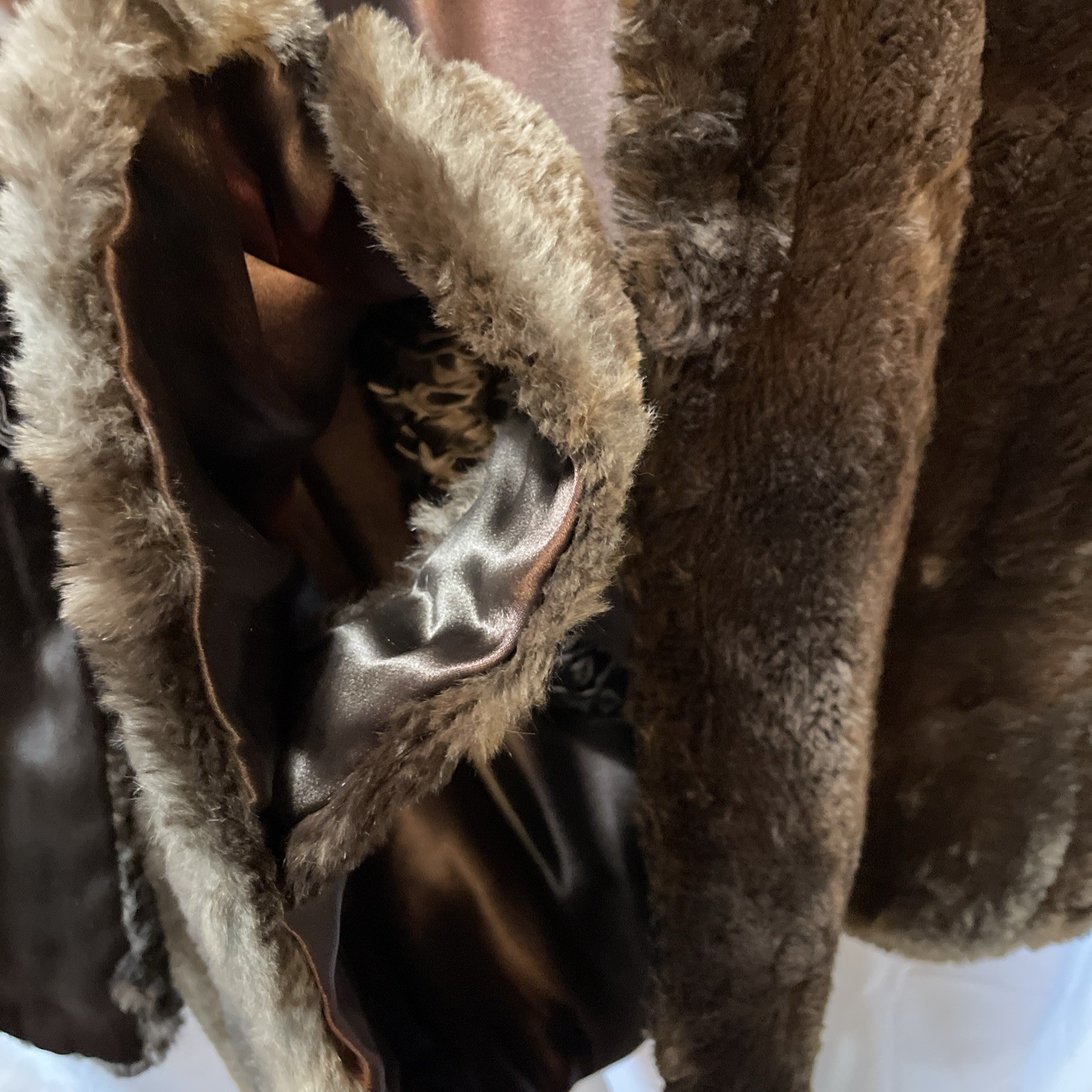 Vintage Akoury’s Furs Scranton PA Brown Real Fur Cape Capelet Stole Monogram AO