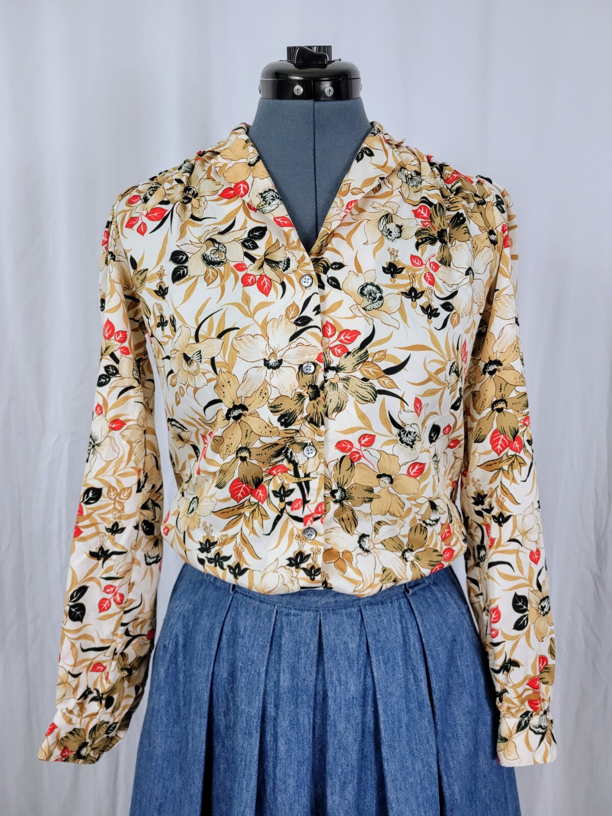 Vintage Levi Strauss Cream Blouse w Tan/Black/Red Florals Size 6