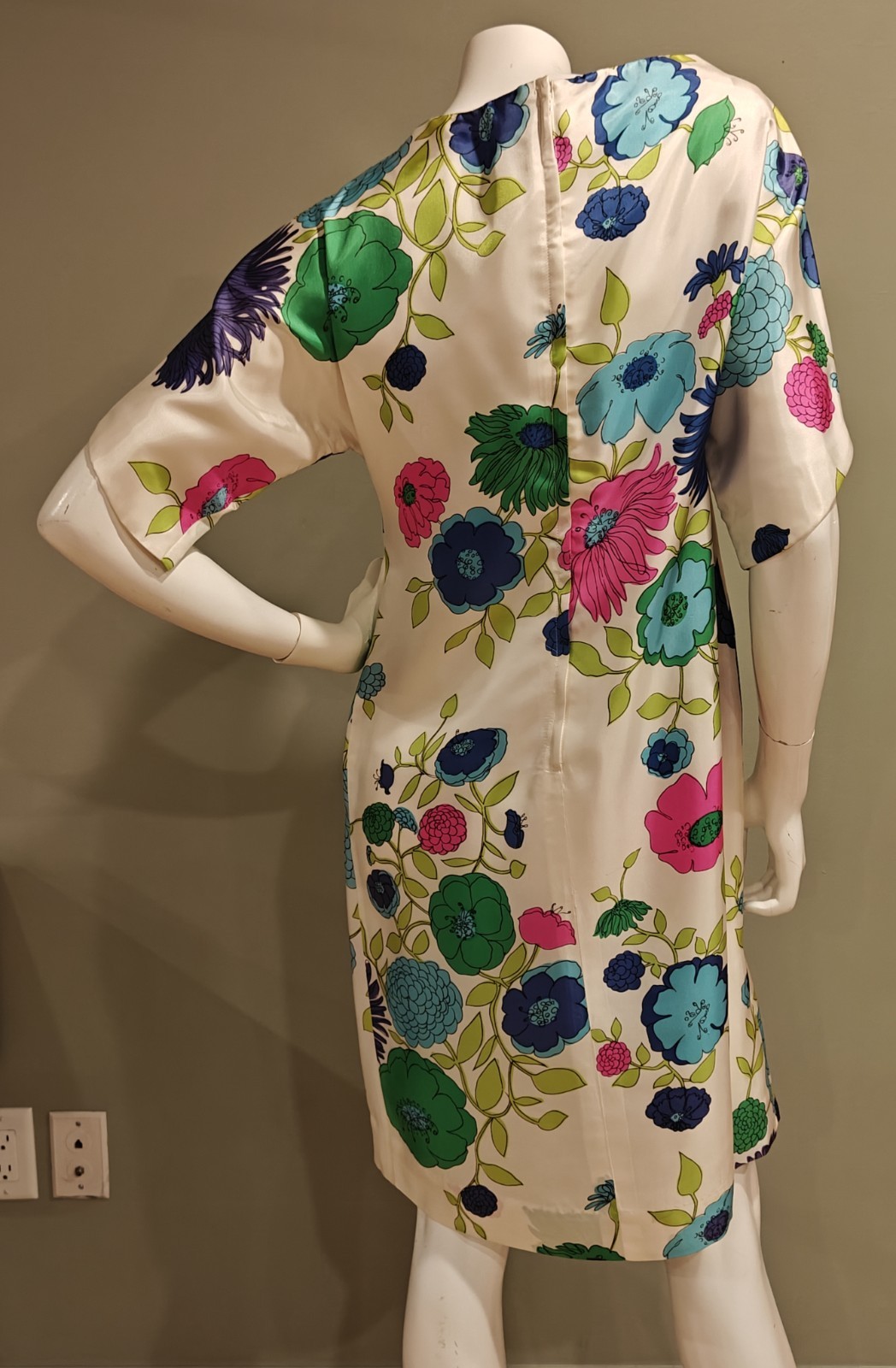 Fun Vintage Floral Jan Sue Satin Dress With Bold Pink And Blue Poppies