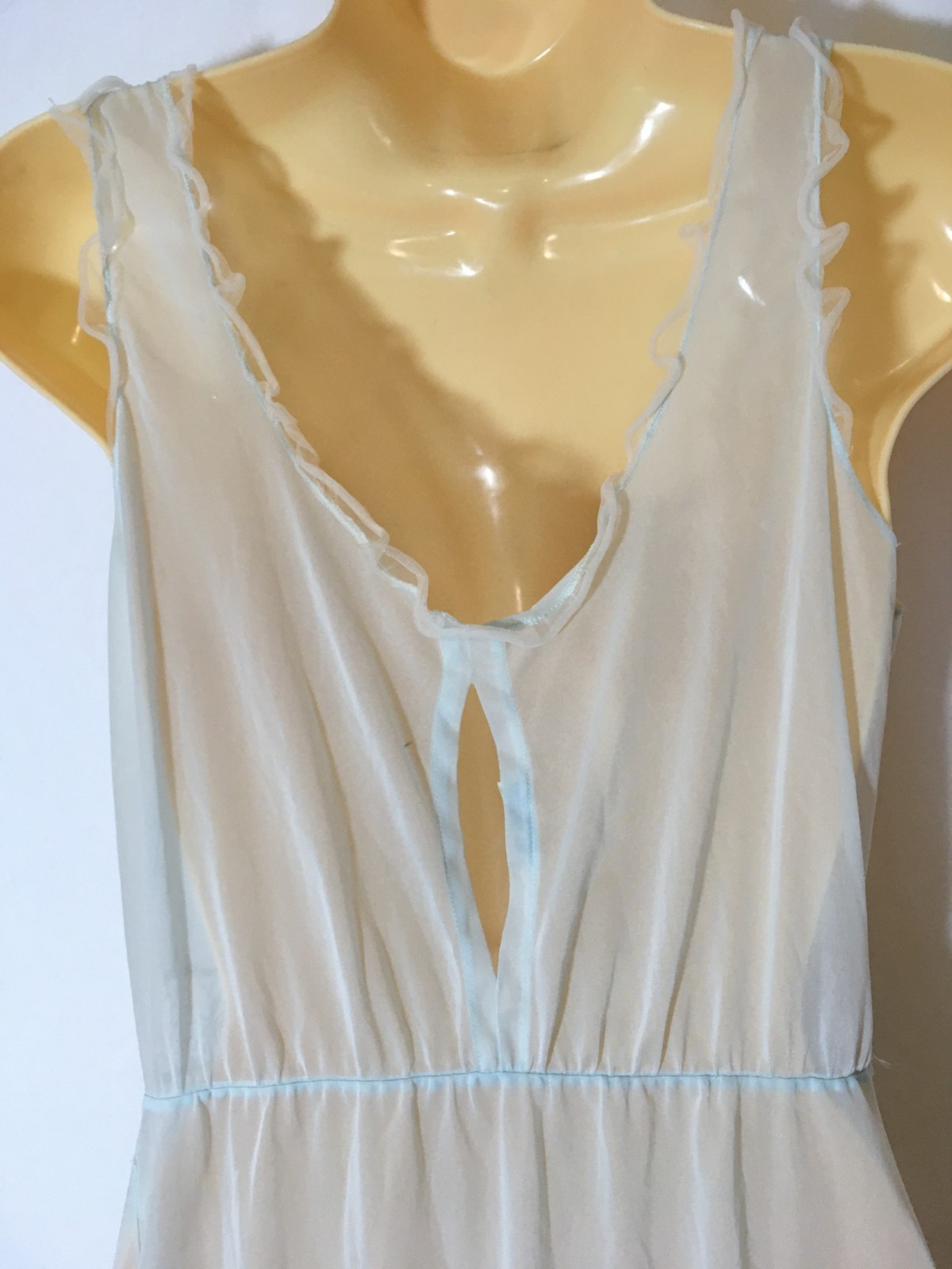 Vtg 40s? 50s? NIGHTGOWN Gown SHEER SILKY Nylon Mesh Embroidered Lady Leonara 14